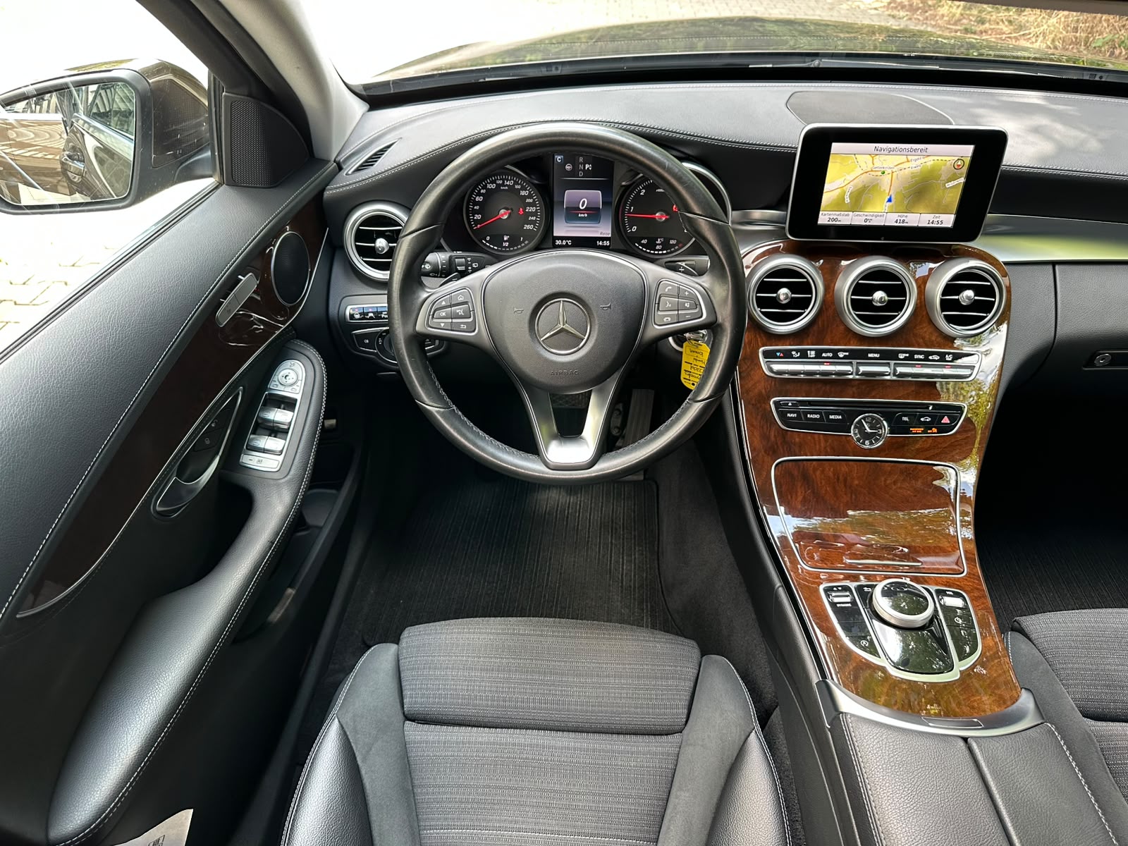 MERCEDES-BENZ C 220 BlueTEC Swiss Star AMG Line 7G-Tronic-image-19