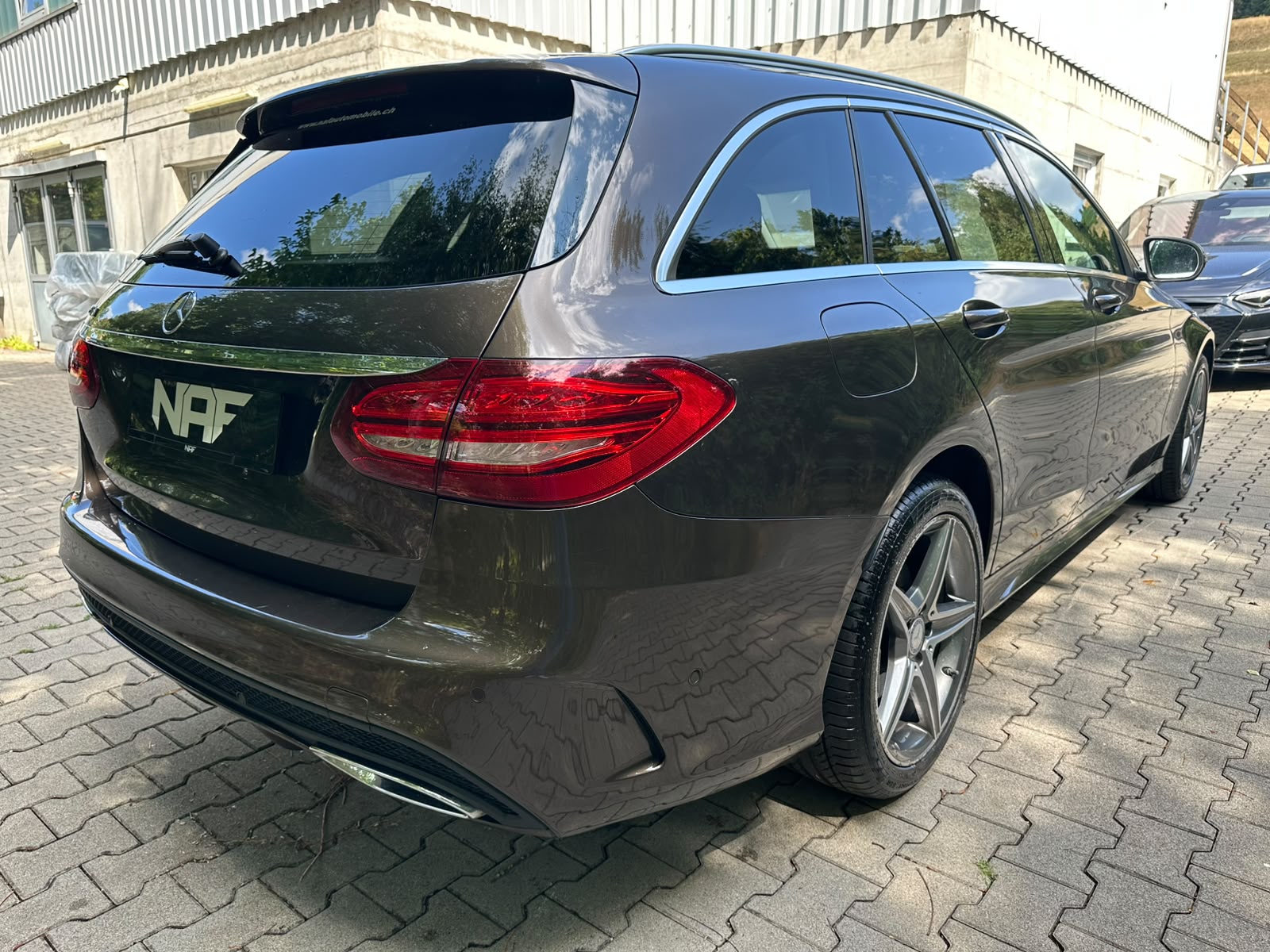 MERCEDES-BENZ C 220 BlueTEC Swiss Star AMG Line 7G-Tronic-image-4