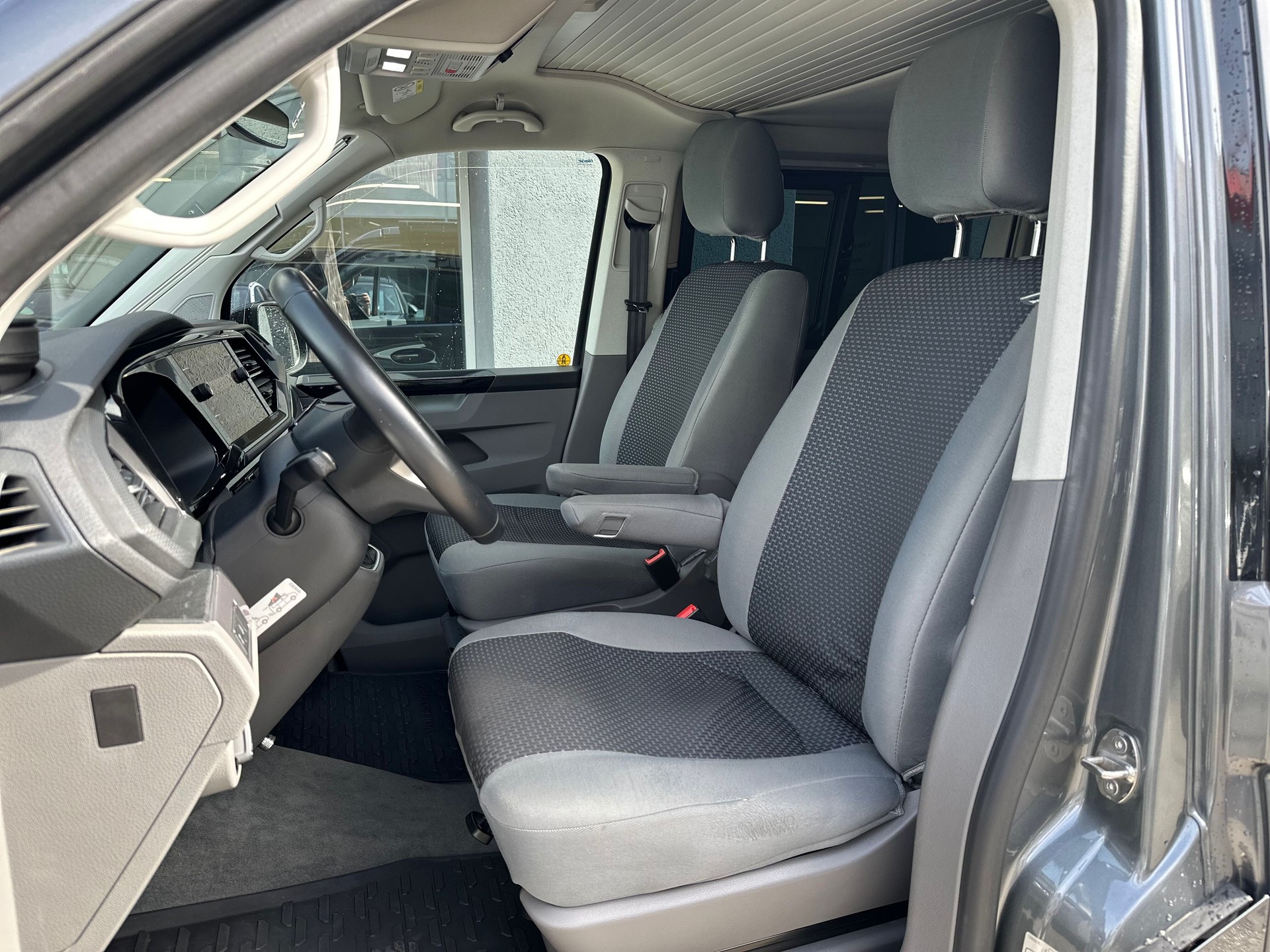 VW T6.1 California 2.0 TDI Ocean 4Motion DSG-image-4