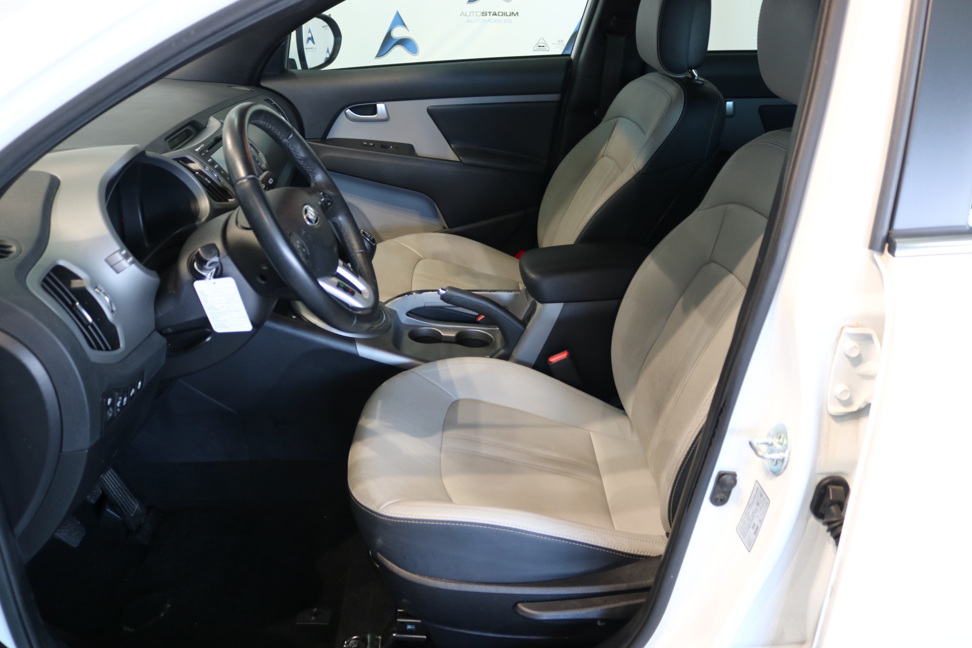 KIA Sportage 1.6 GDi Swiss Eco Edition 2WD-image-4