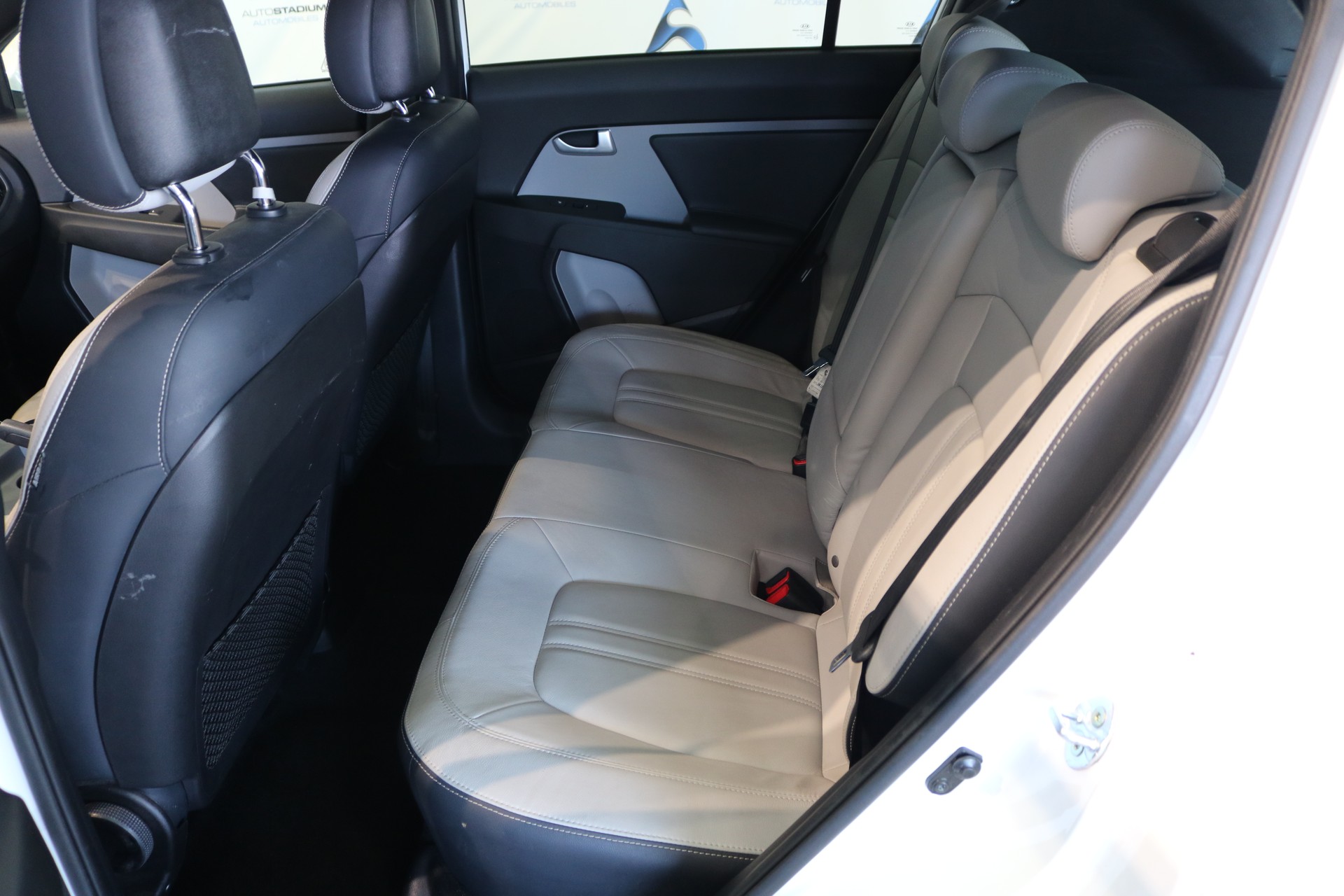 KIA Sportage 1.6 GDi Swiss Eco Edition 2WD-image-5