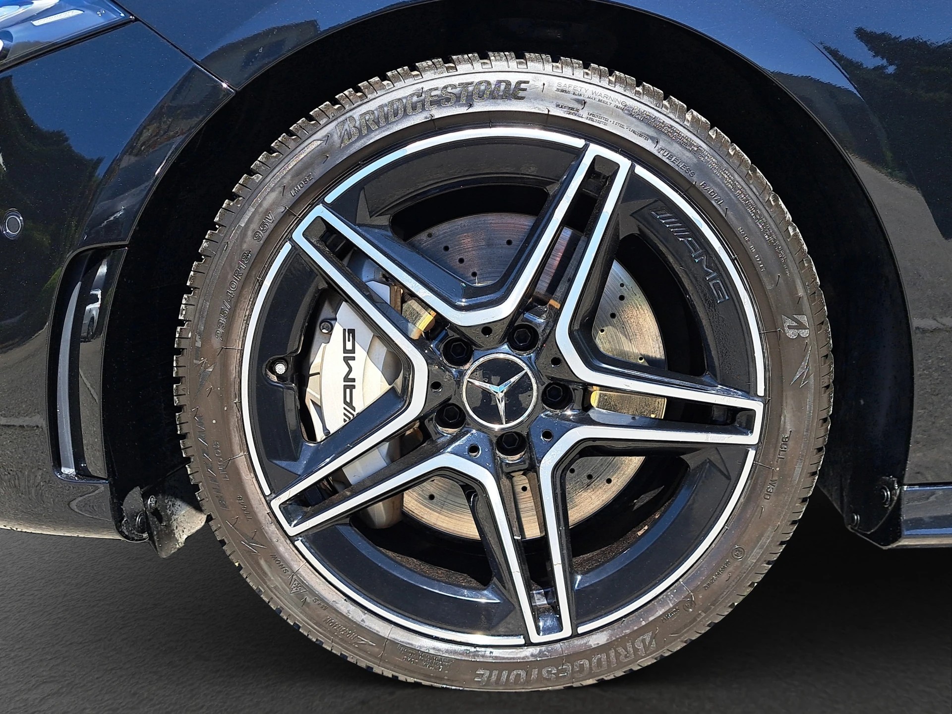 MERCEDES-BENZ A 35 AMG 4Matic Speedshift Night Paket-image-3