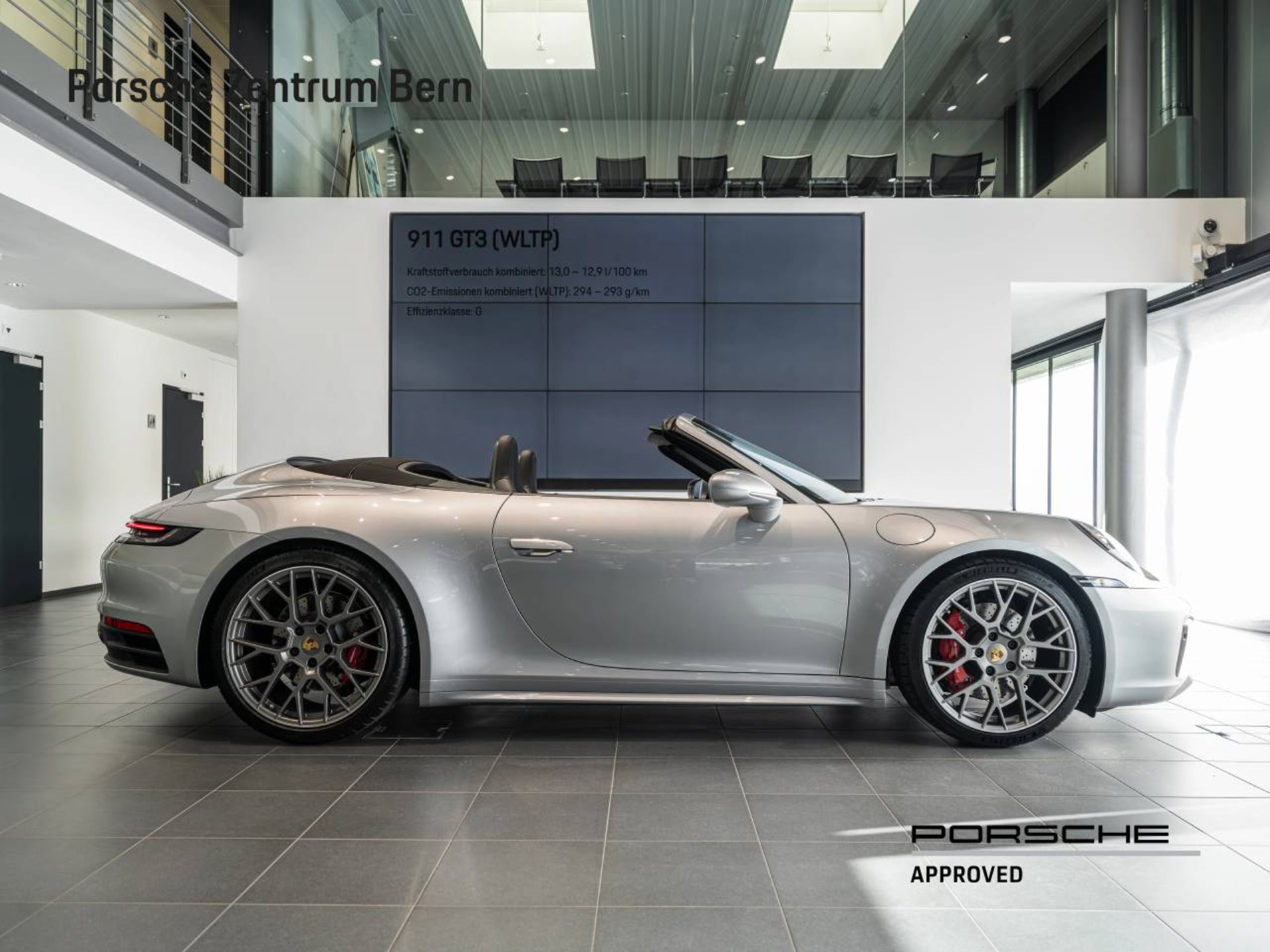 PORSCHE 911 Carrera S Cabriolet-image-1