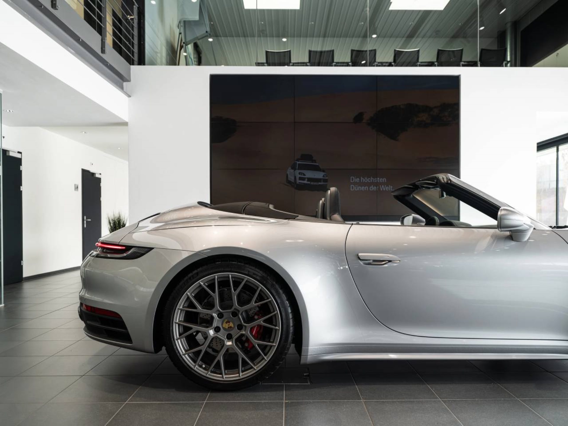 PORSCHE 911 Carrera S Cabriolet-image-16