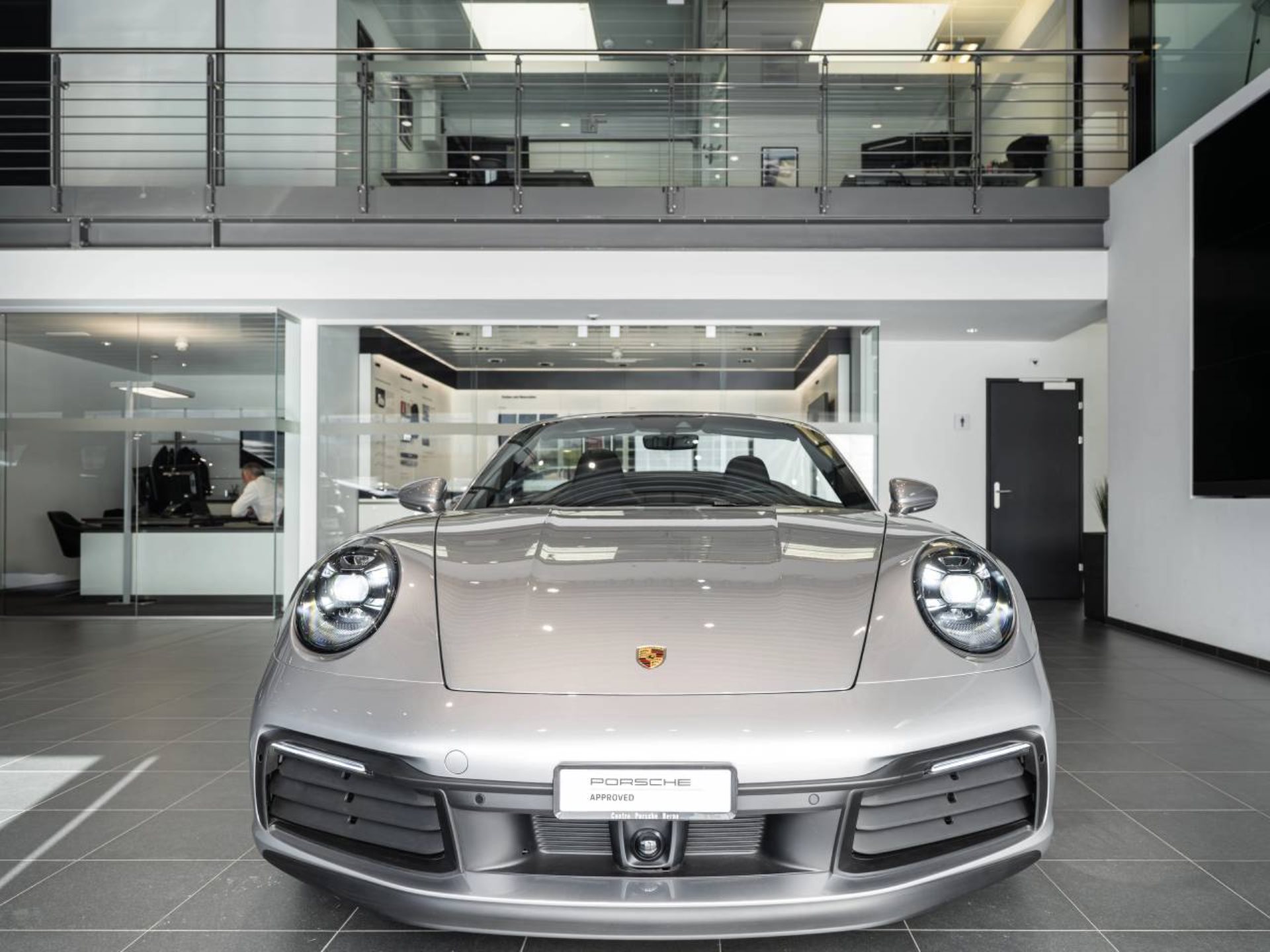 PORSCHE 911 Carrera S Cabriolet-image-8