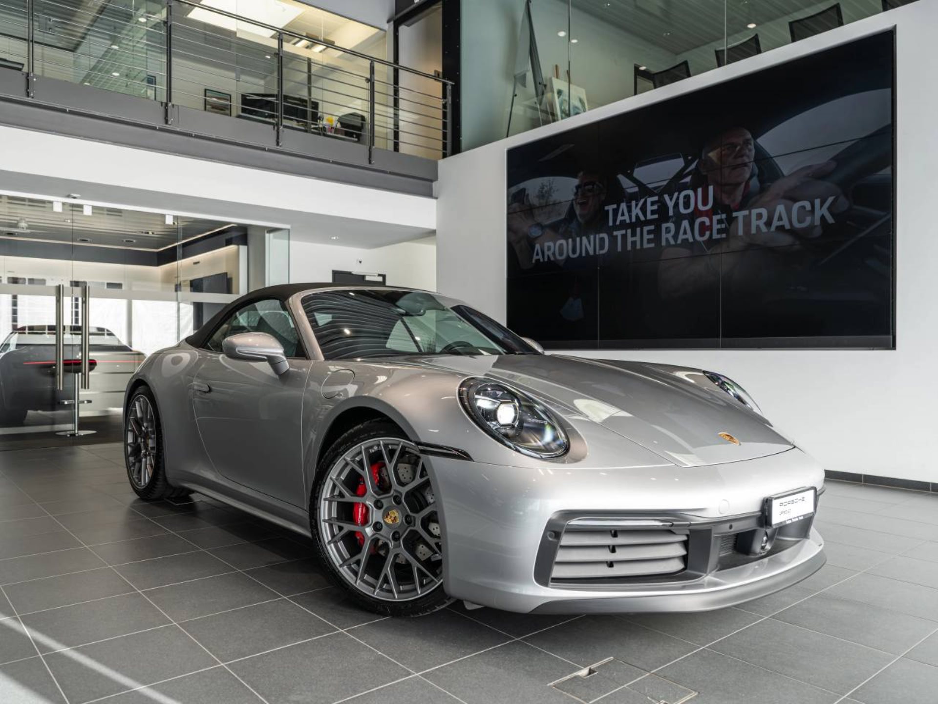 PORSCHE 911 Carrera S Cabriolet-image-9