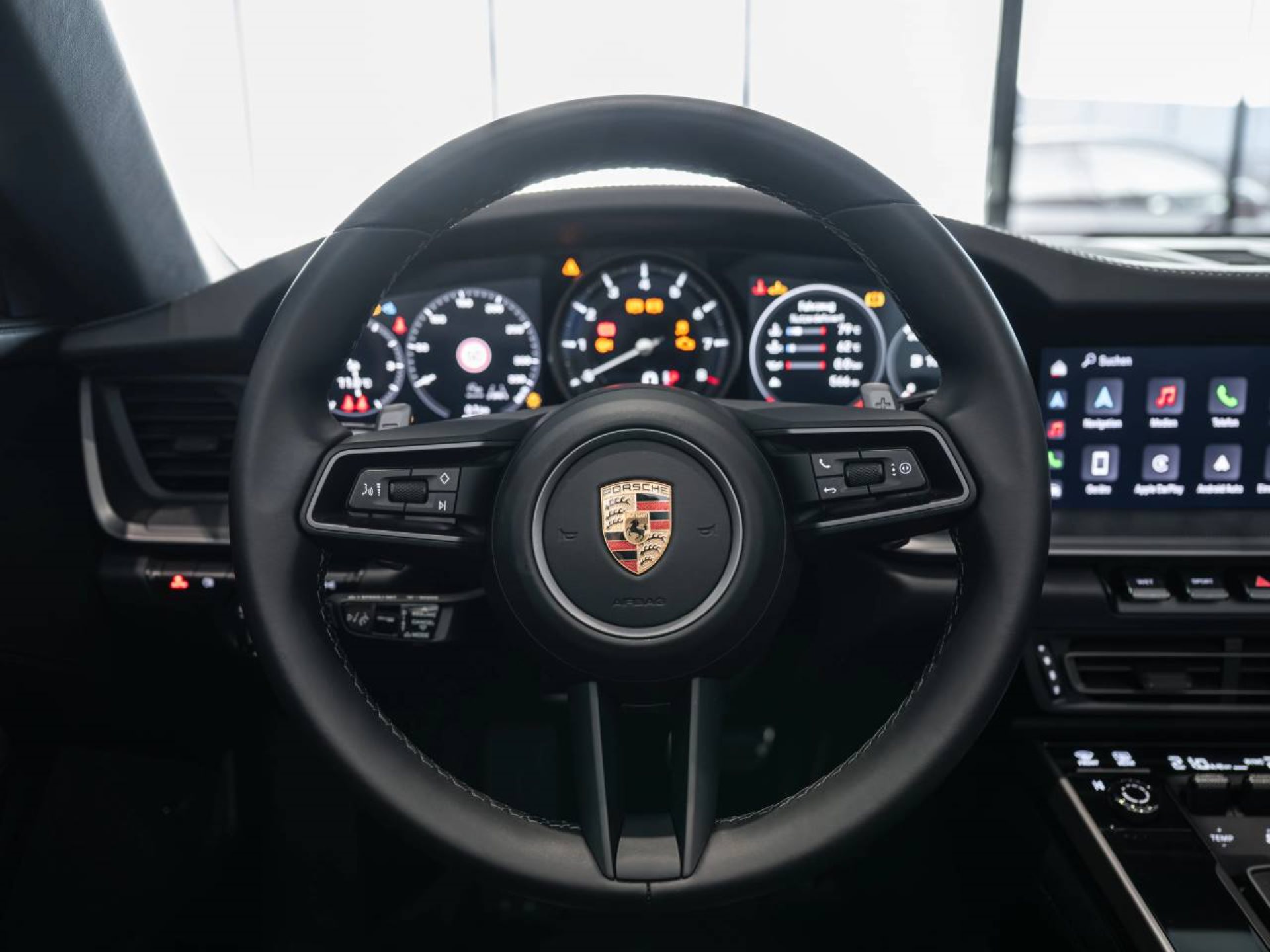 PORSCHE 911 Carrera S Cabriolet-image-21