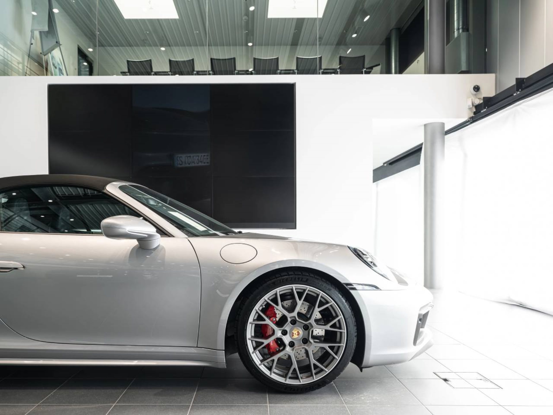PORSCHE 911 Carrera S Cabriolet-image-19