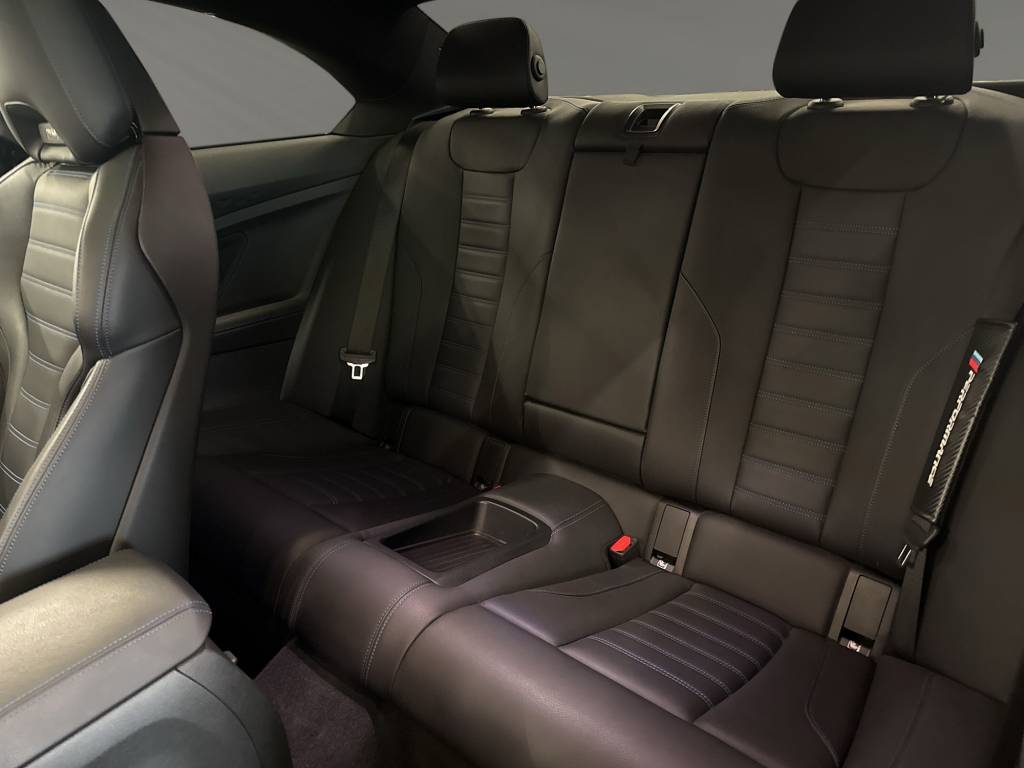 BMW M240i xDrive Steptronic-image-7