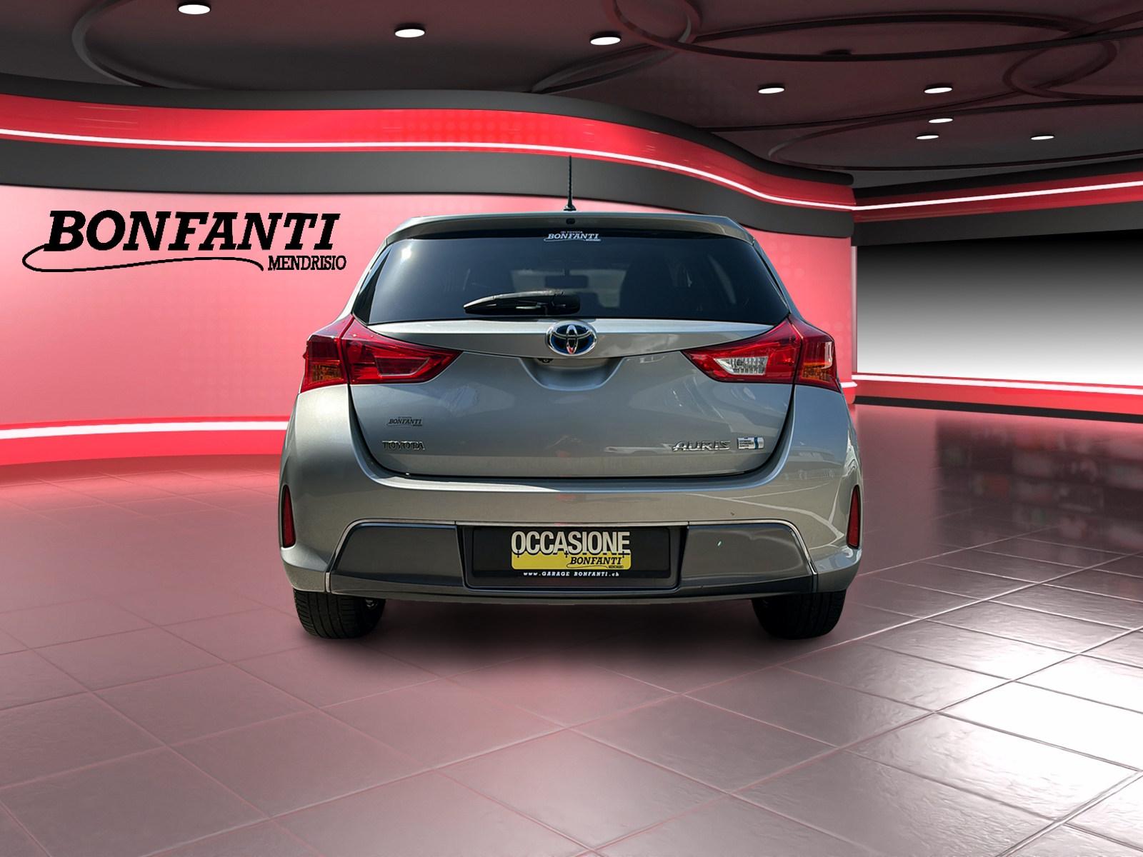 TOYOTA Auris 1.8 HSD Trend-image-8