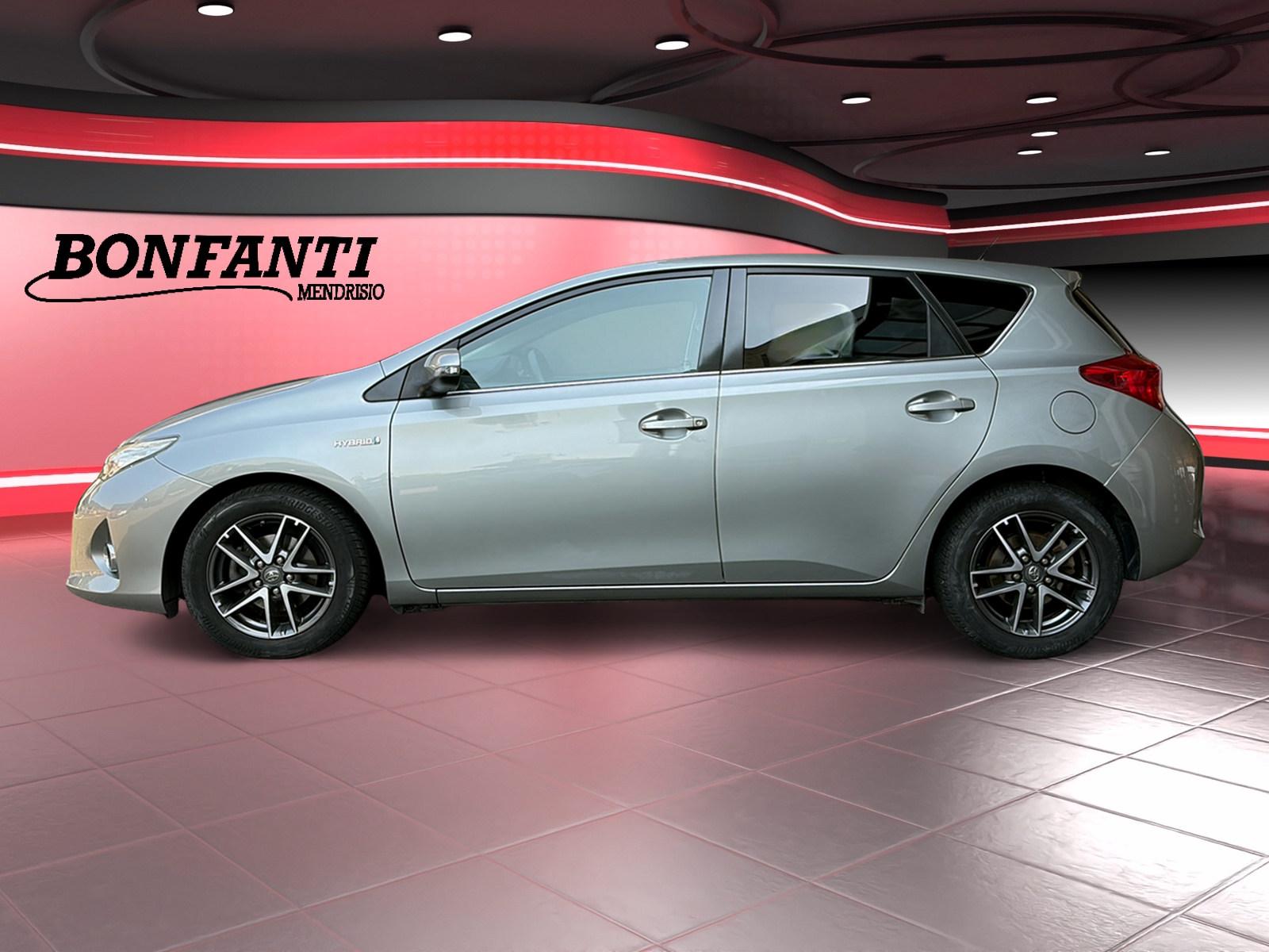 TOYOTA Auris 1.8 HSD Trend-image-3