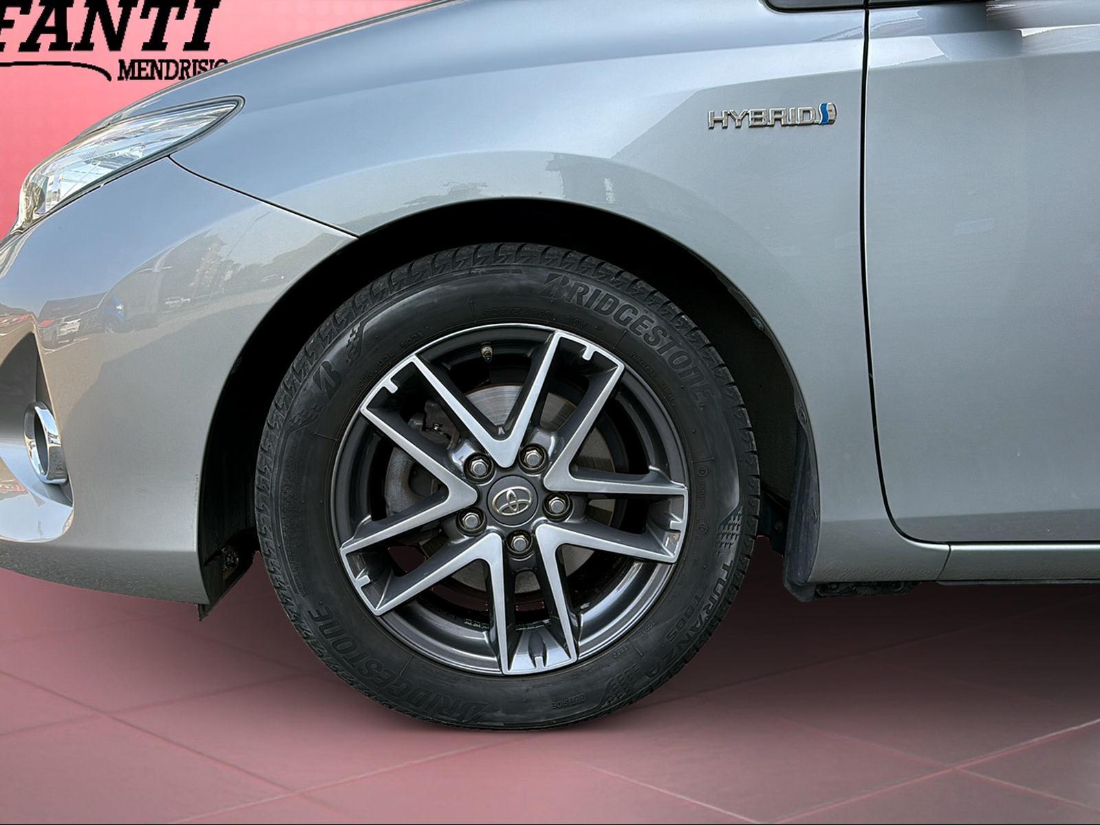 TOYOTA Auris 1.8 HSD Trend-image-2