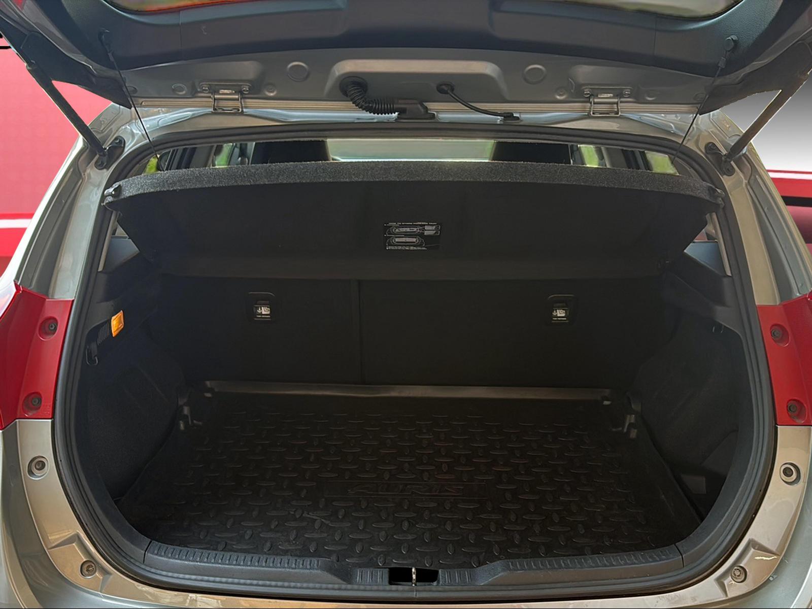 TOYOTA Auris 1.8 HSD Trend-image-9
