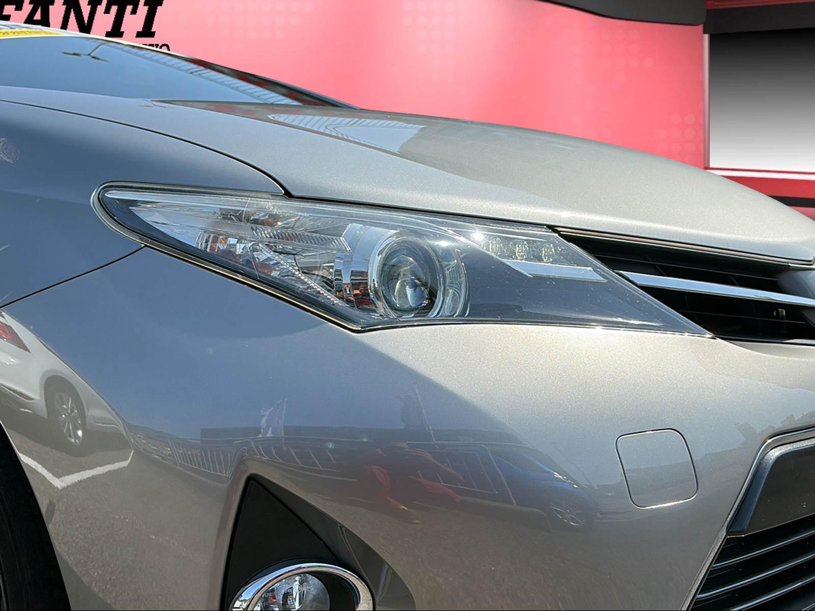 TOYOTA Auris 1.8 HSD Trend-image-12