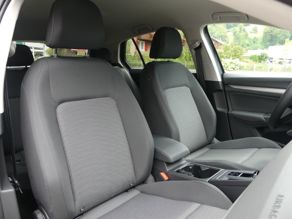 VW Golf 1.5 e TSI mHEV Value DSG-image-10