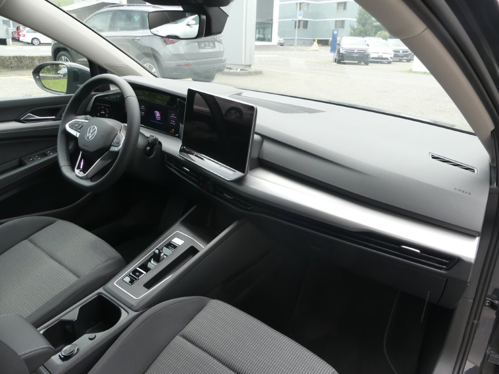 VW Golf 1.5 e TSI mHEV Value DSG-image-8