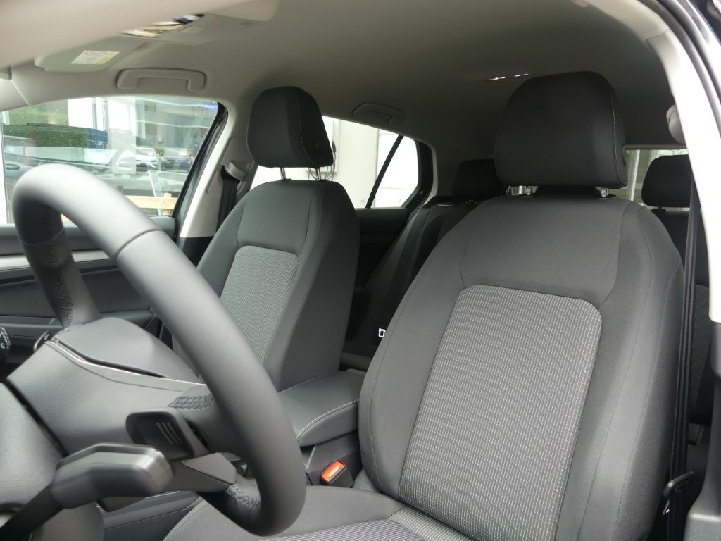 VW Golf 1.5 e TSI mHEV Value DSG-image-9