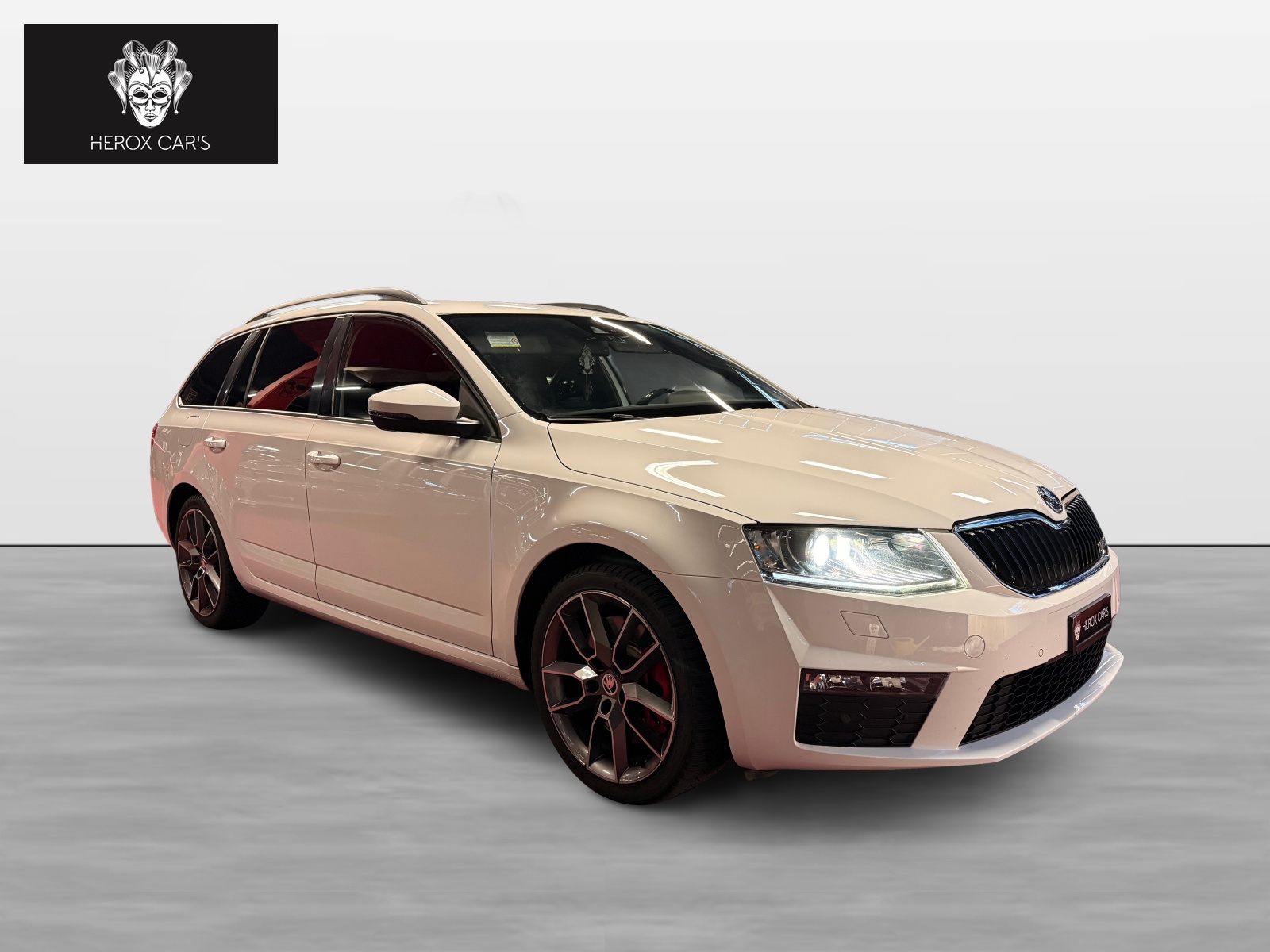 SKODA Octavia Combi 2.0 TDI RS DSG-image-0