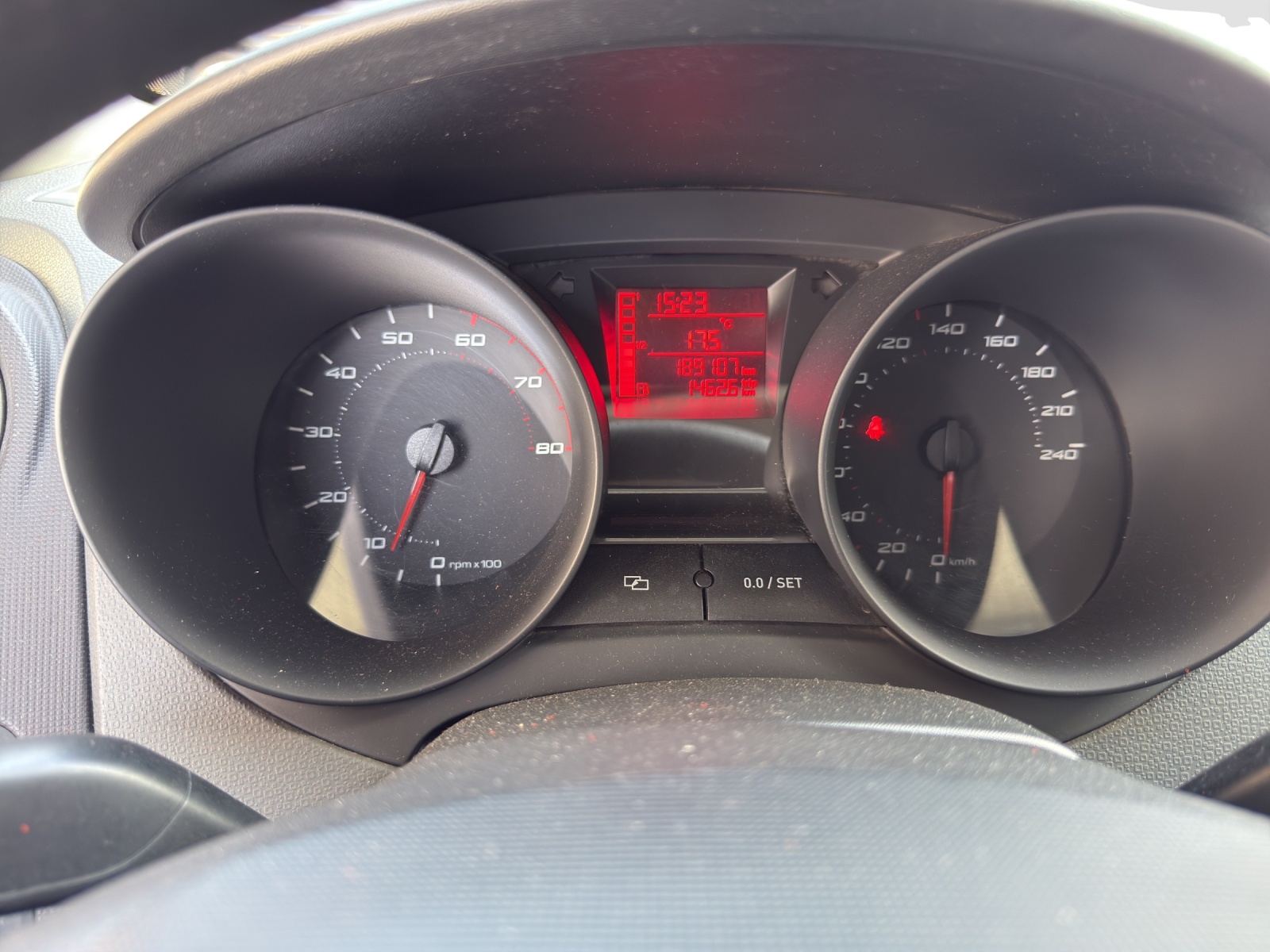 SEAT Ibiza SC 1.4 Style-image-8