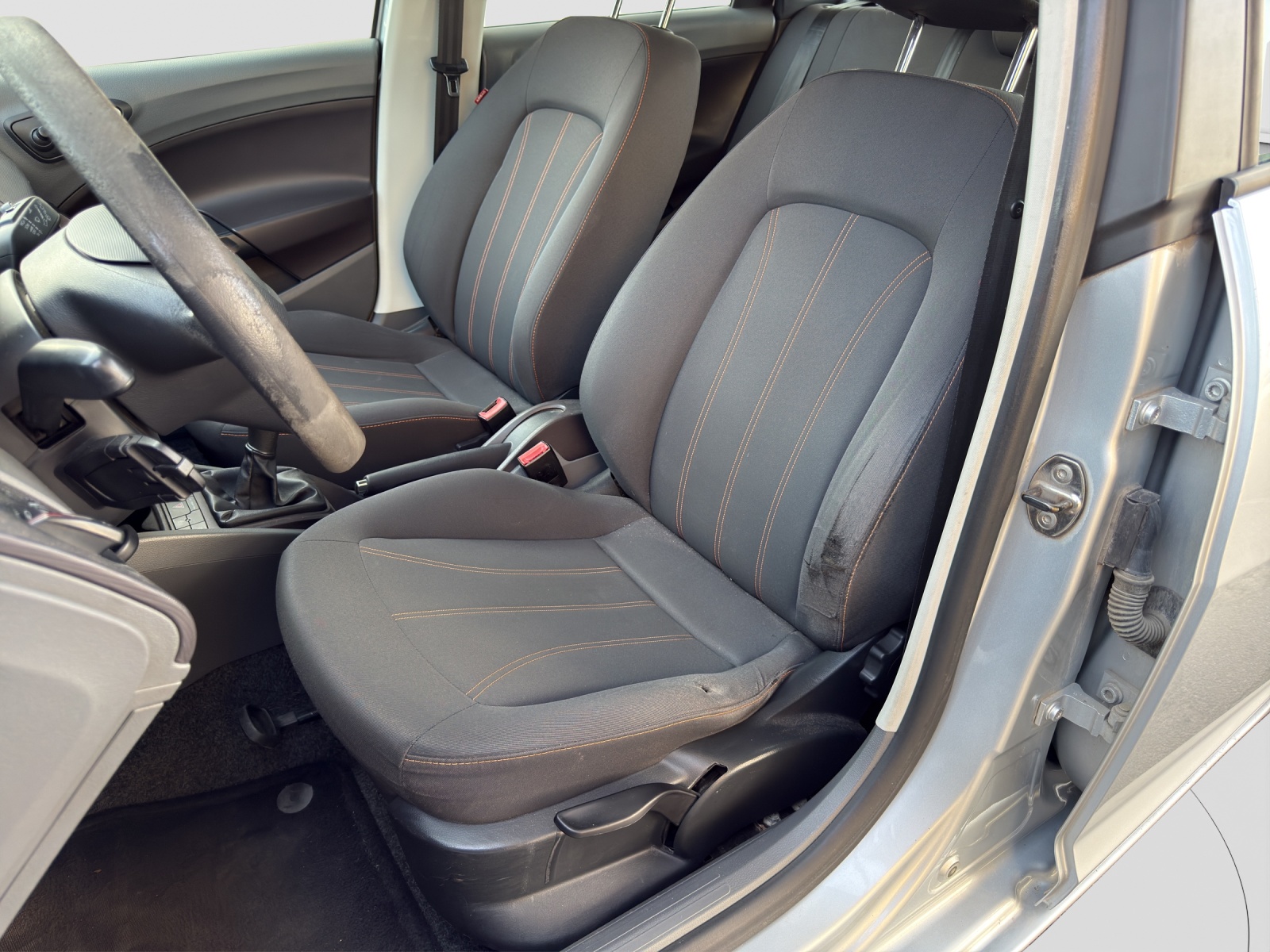 SEAT Ibiza SC 1.4 Style-image-9