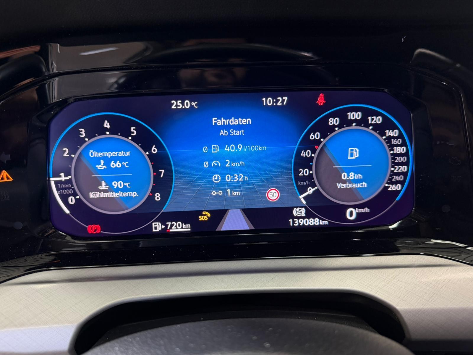 VW Golf 1.0 TSI Life-image-10