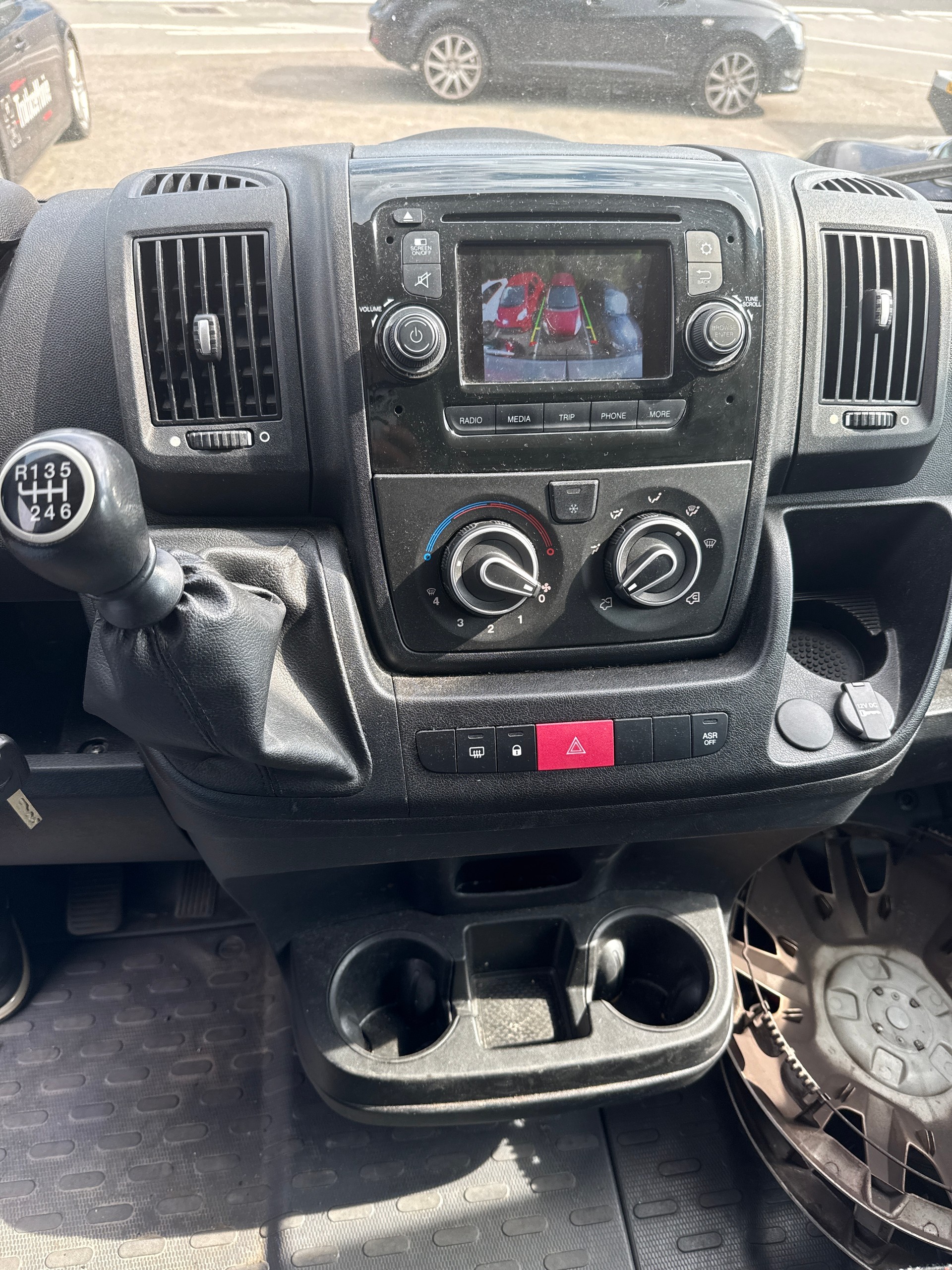 PEUGEOT Boxer 2.0 HDI 333 Active L3H2-image-8