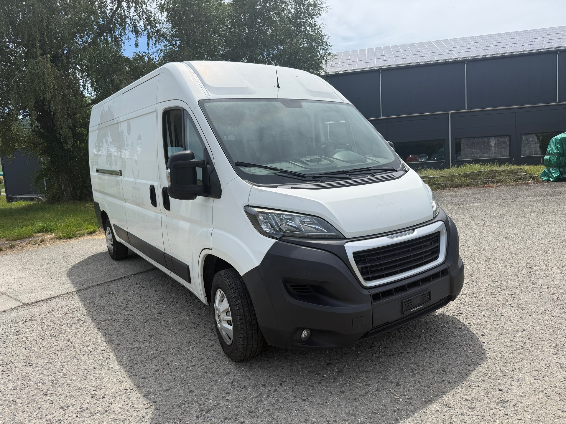 PEUGEOT Boxer 2.0 HDI 333 Active L3H2-image-1