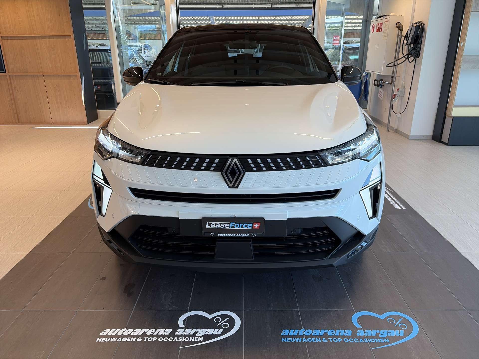 RENAULT Captur 1.8 E-Tech 160 Techno DHT-Automat-image-10