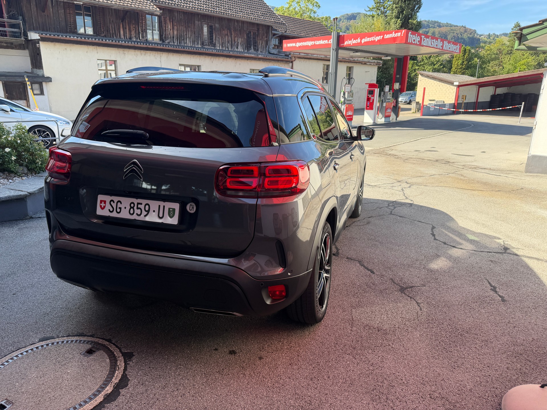 CITROEN C5 Aircross 1.6 PHEV Shine-image-8
