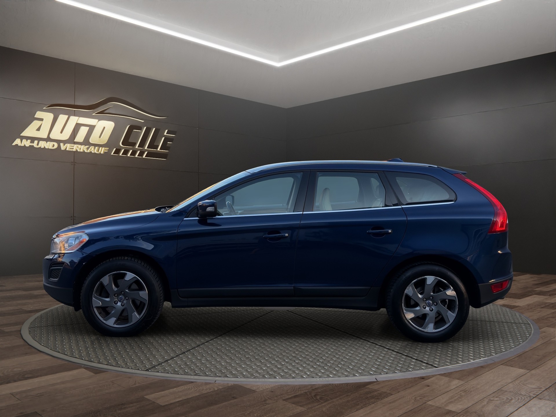 VOLVO XC60 D3 AWD OceanRace-image-2