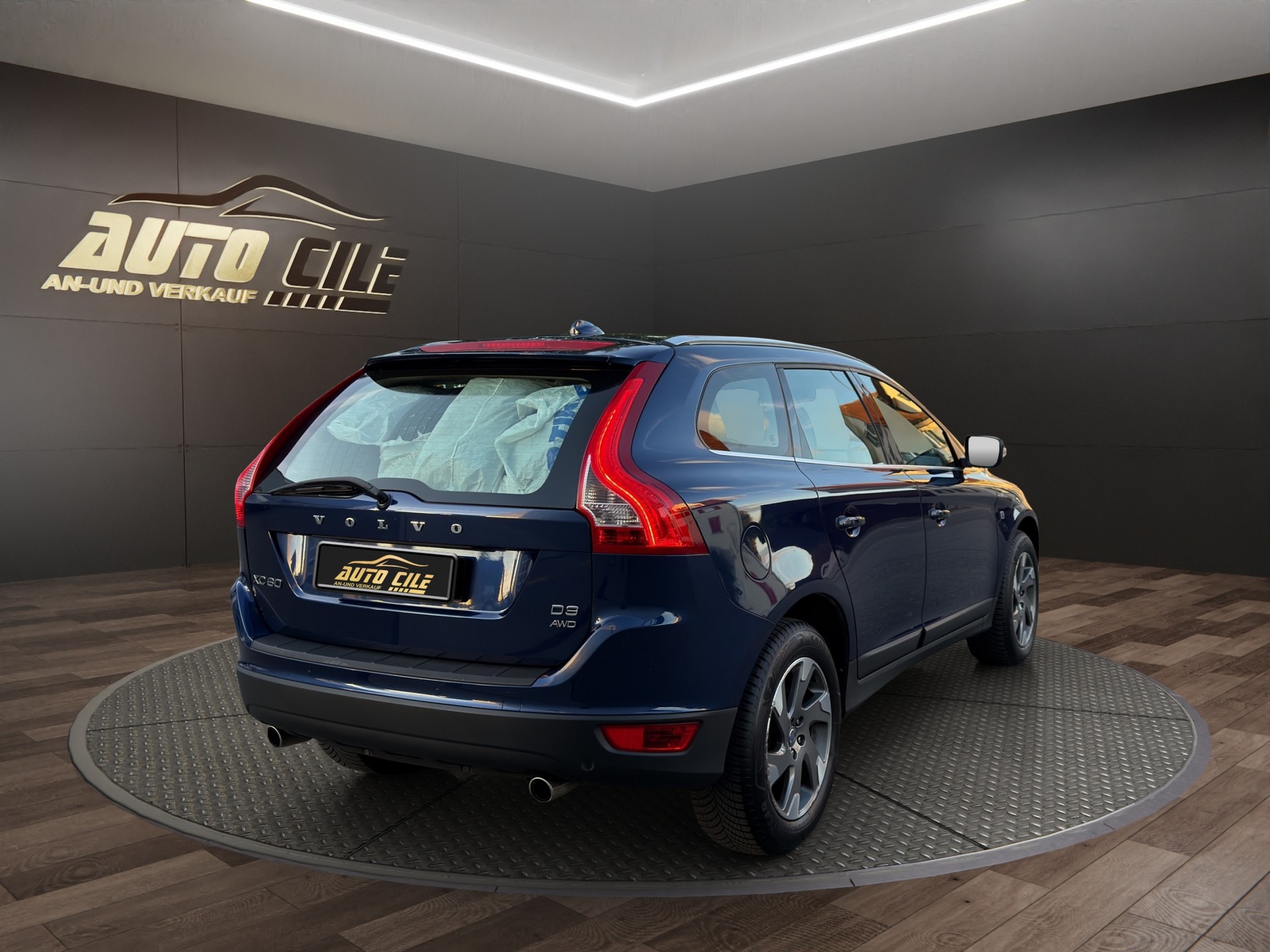 VOLVO XC60 D3 AWD OceanRace-image-6