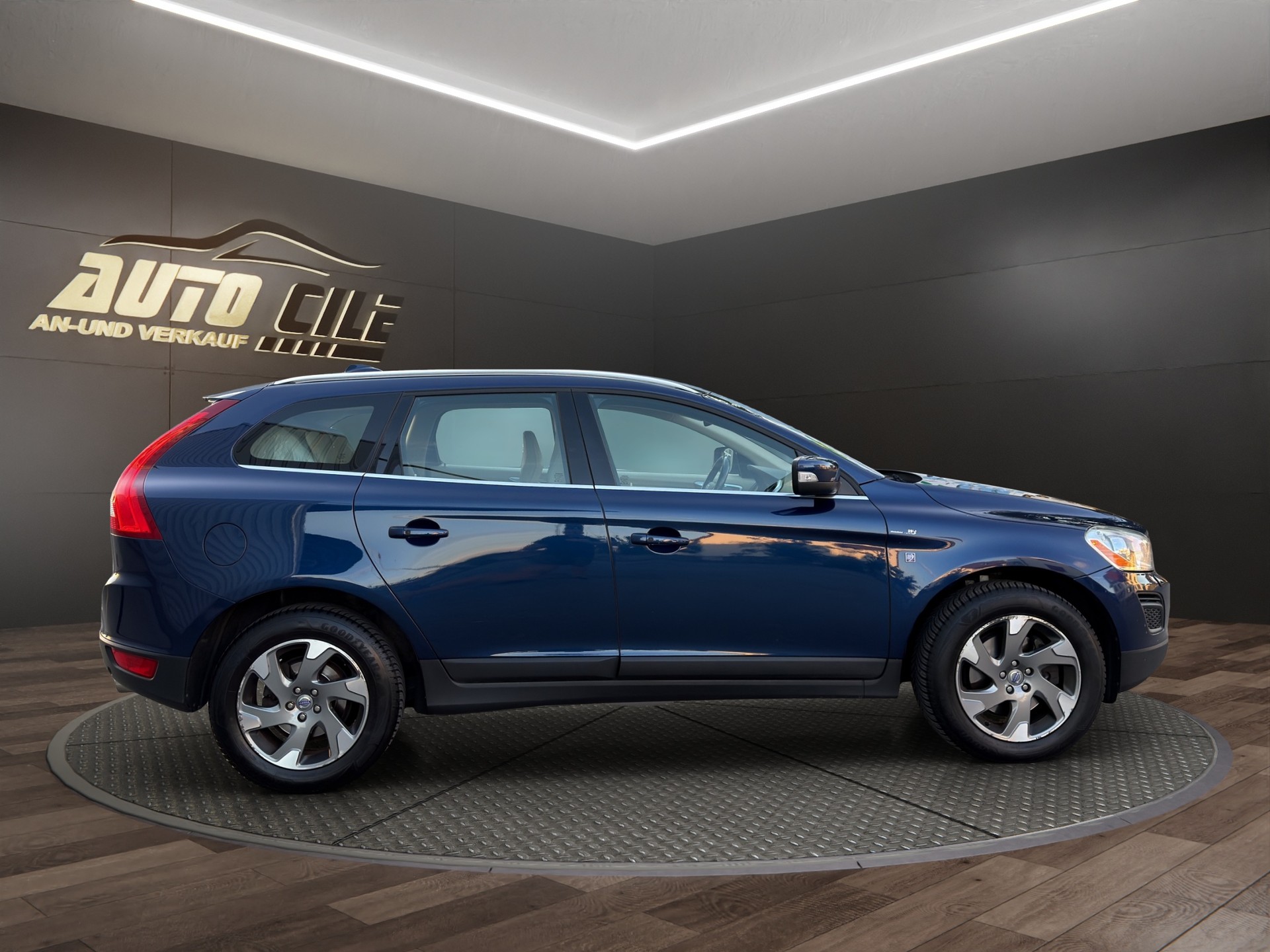 VOLVO XC60 D3 AWD OceanRace-image-3