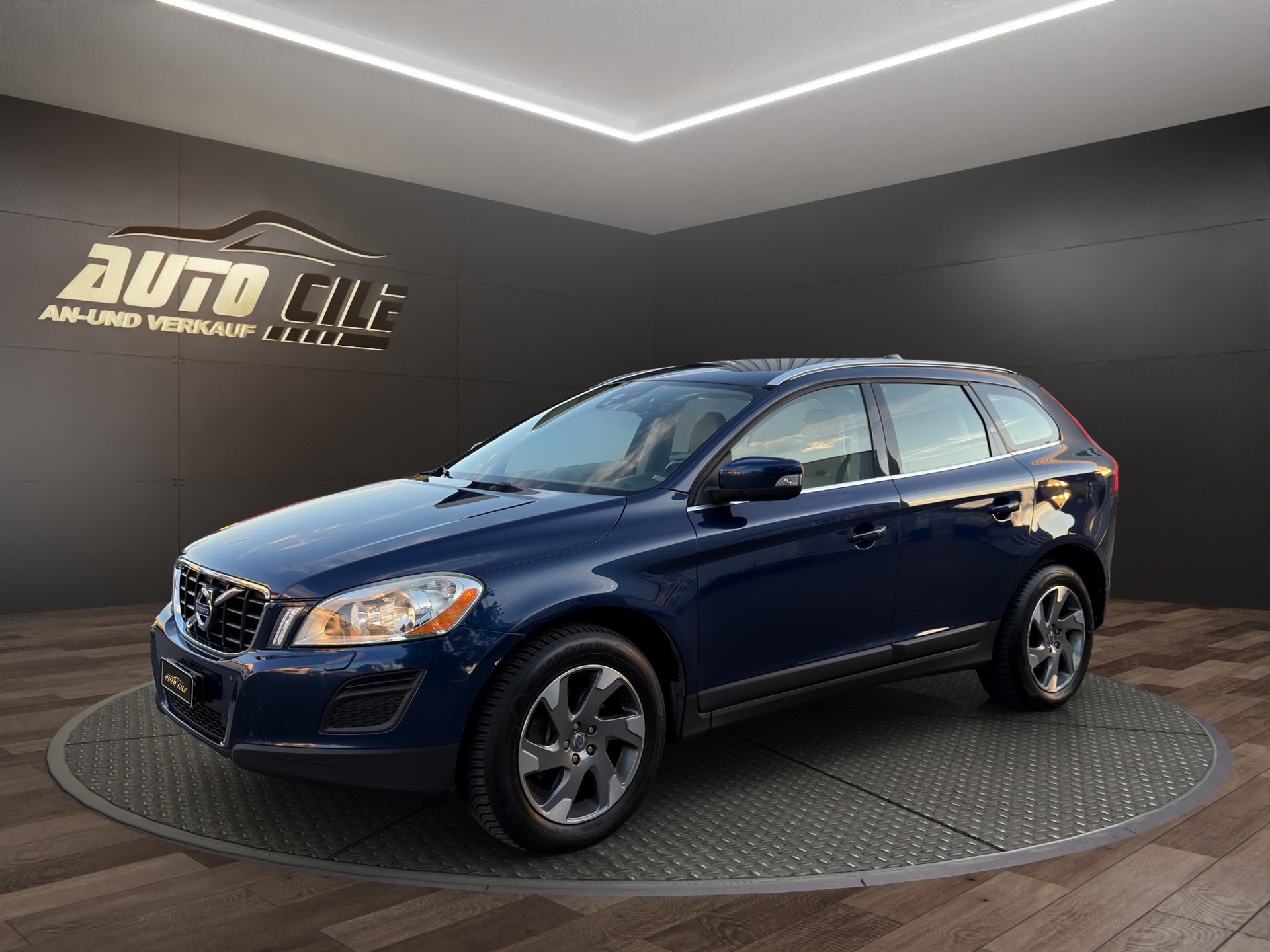 VOLVO XC60 D3 AWD OceanRace-image-0
