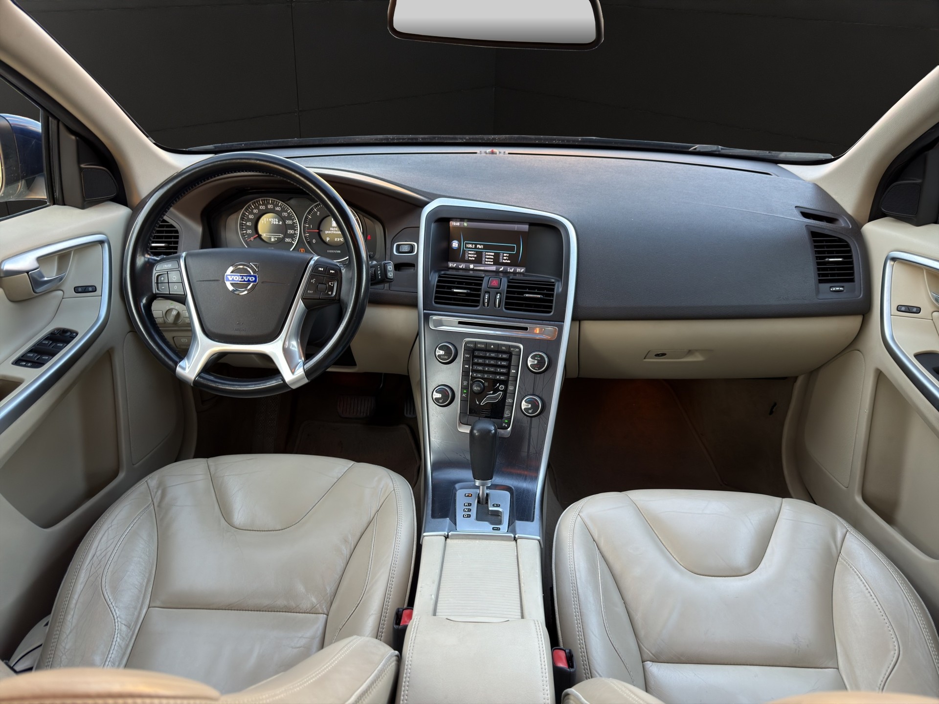 VOLVO XC60 D3 AWD OceanRace-image-7