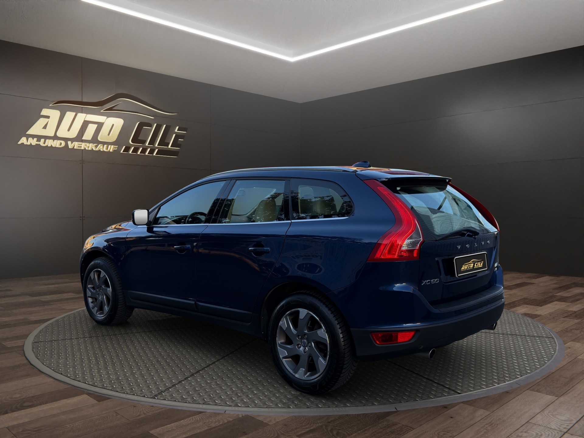 VOLVO XC60 D3 AWD OceanRace-image-4