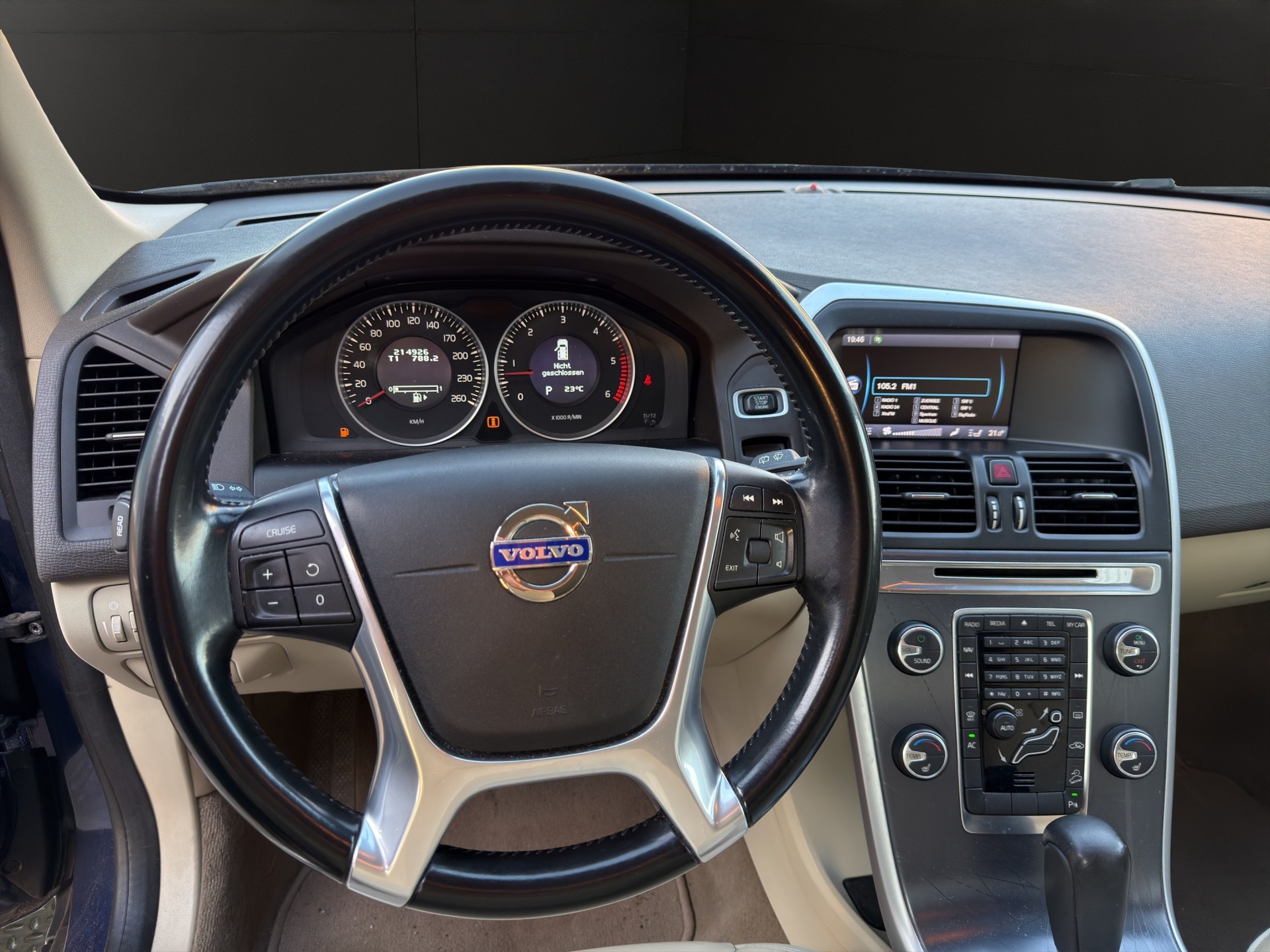 VOLVO XC60 D3 AWD OceanRace-image-8