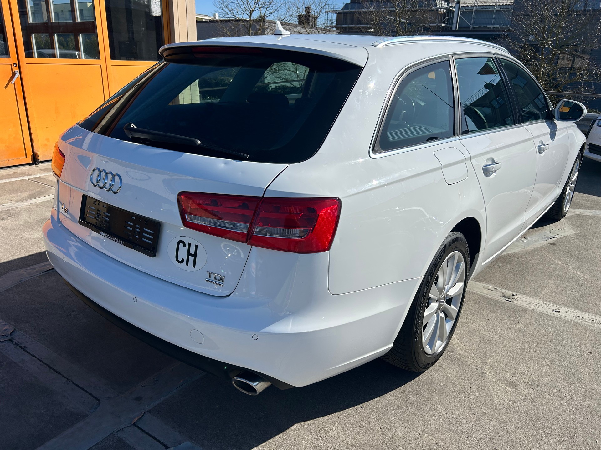 AUDI A6 Avant 3.0 TDI V6 quattro S-tronic-image-4