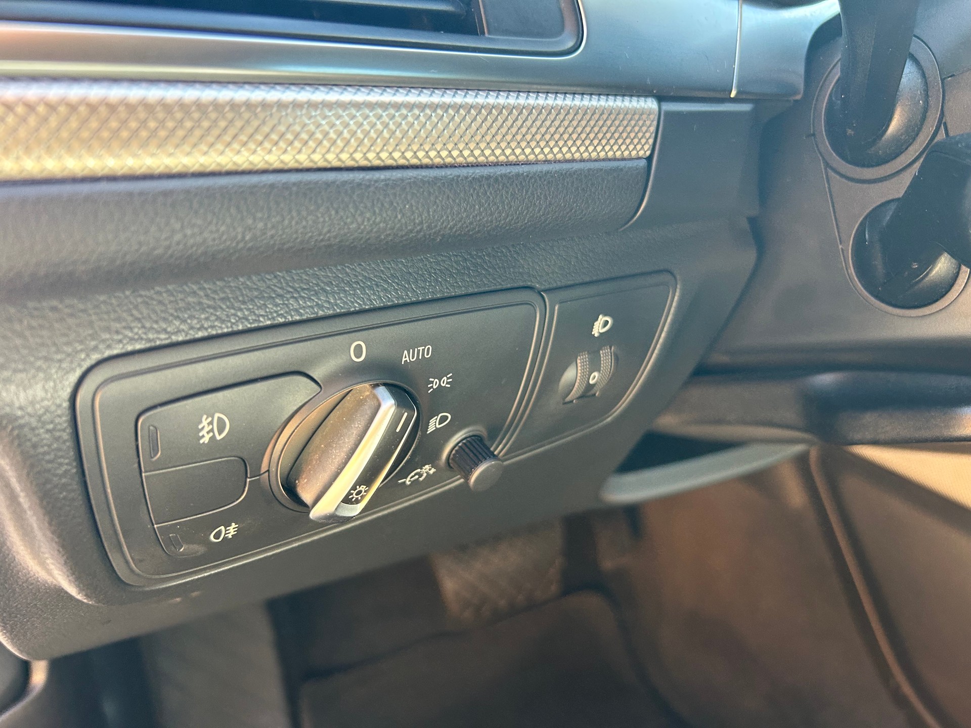 AUDI A6 Avant 3.0 TDI V6 quattro S-tronic-image-14