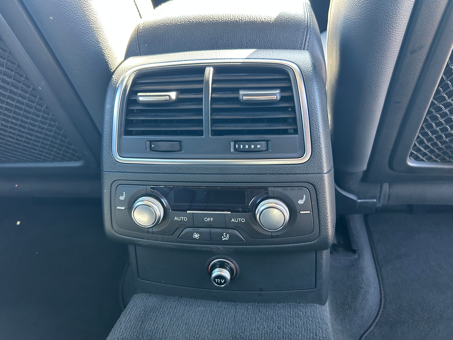 AUDI A6 Avant 3.0 TDI V6 quattro S-tronic-image-11
