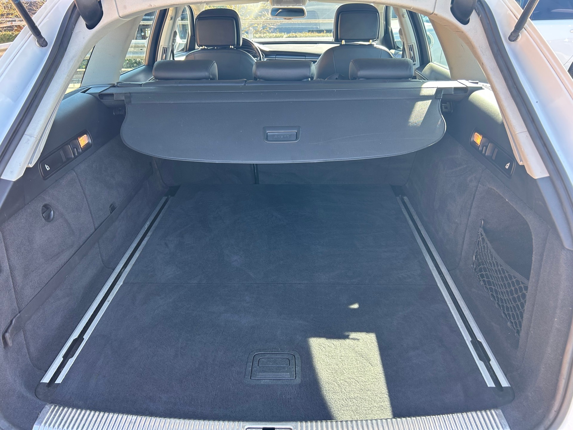 AUDI A6 Avant 3.0 TDI V6 quattro S-tronic-image-10