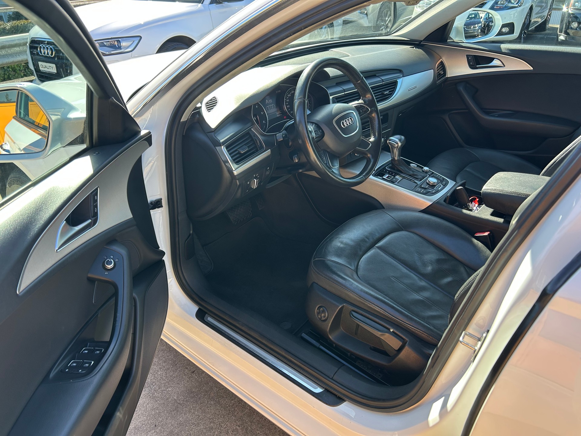 AUDI A6 Avant 3.0 TDI V6 quattro S-tronic-image-13