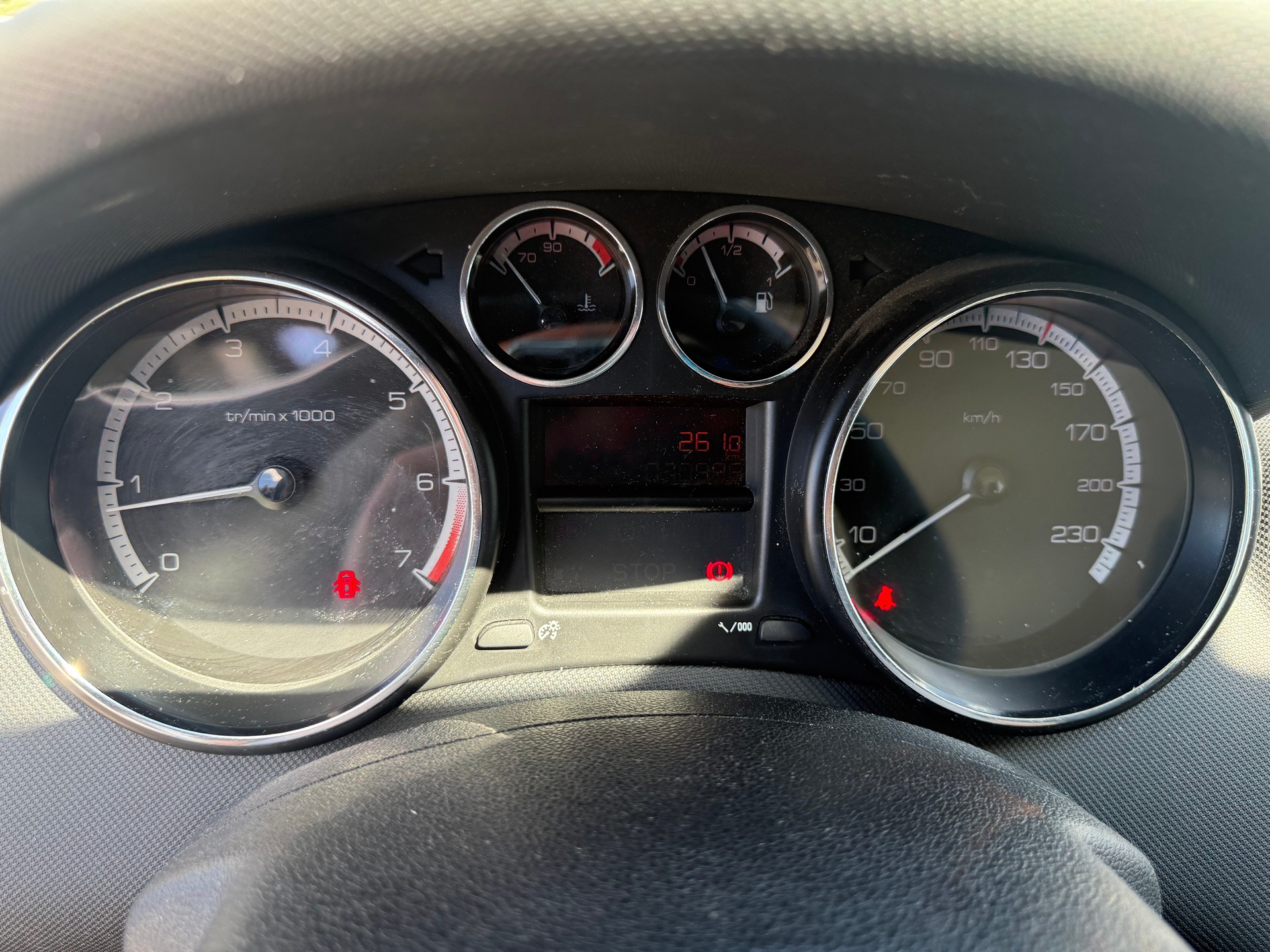 PEUGEOT 308 1.6 16V VTI Active-image-10