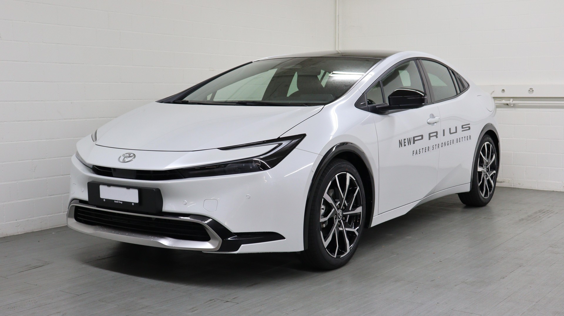 TOYOTA Prius 2.0 Plug-In-Hybrid Premium