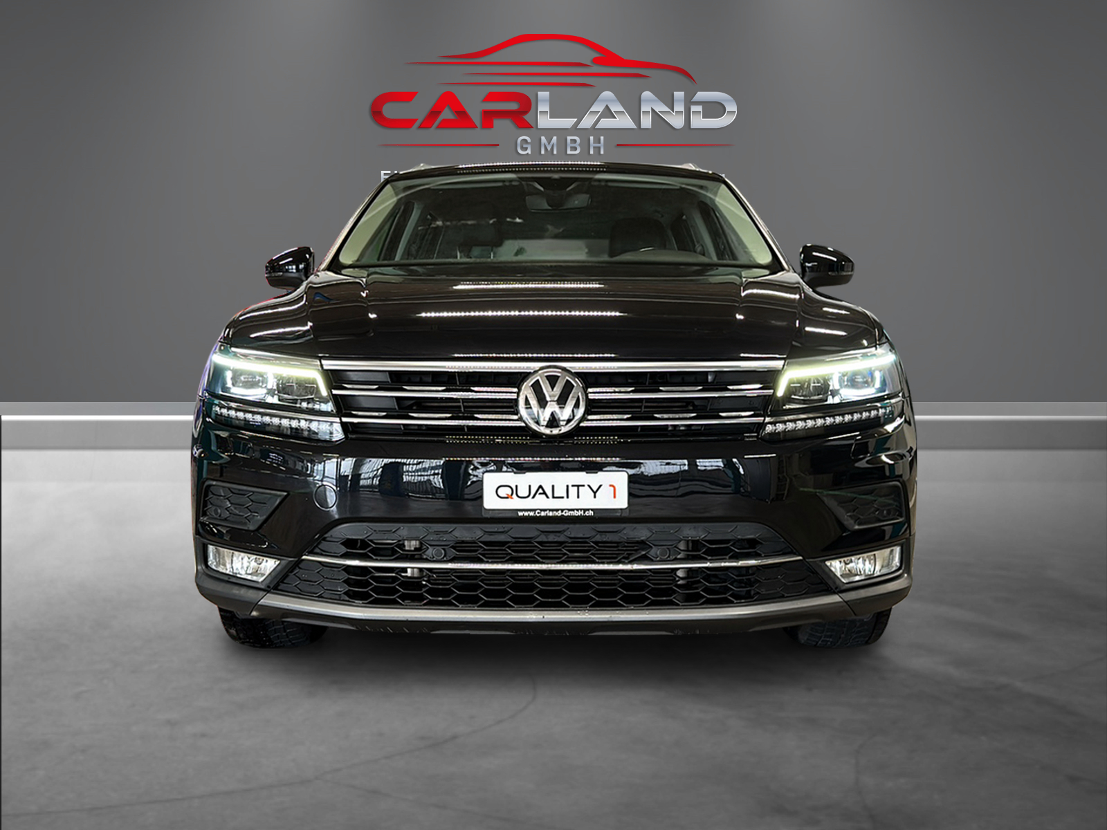 VW Tiguan 2.0TSI Highline 4Motion DSG-showroom-element-1