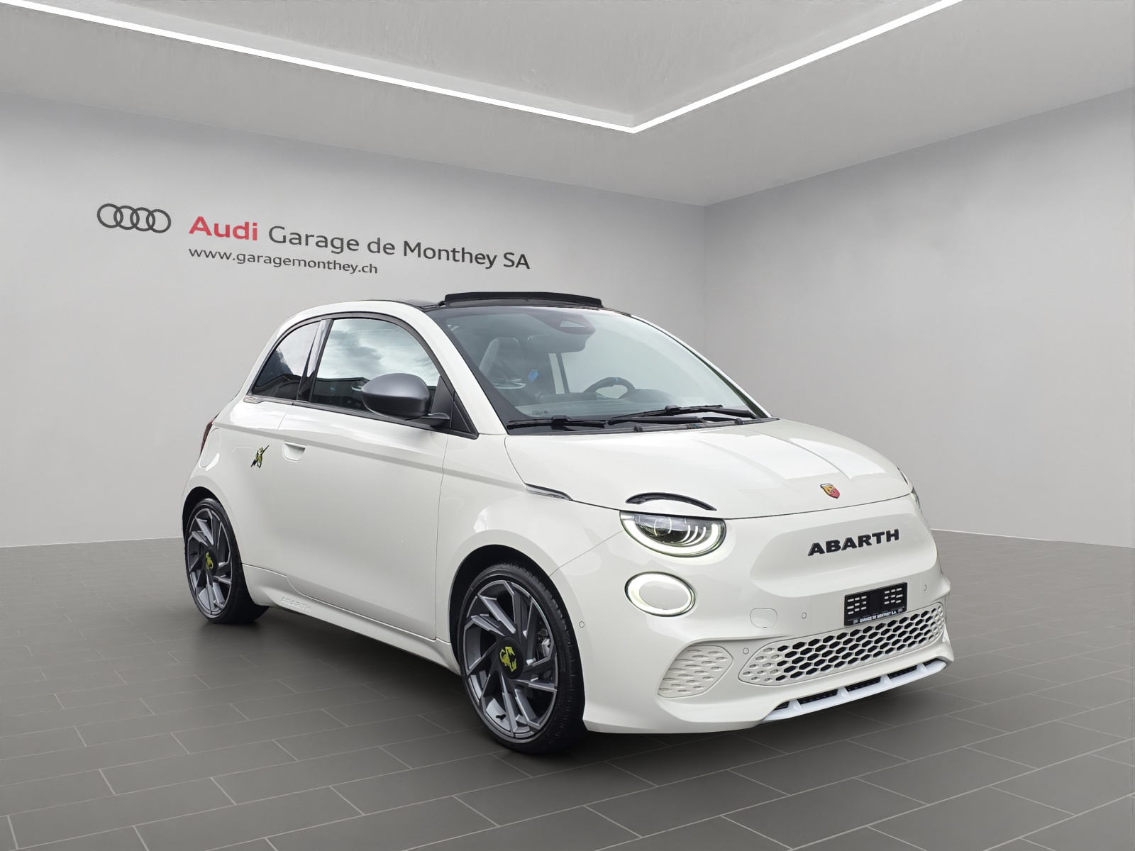 FIAT Abarth Cabrio 500e Turismo-image-2