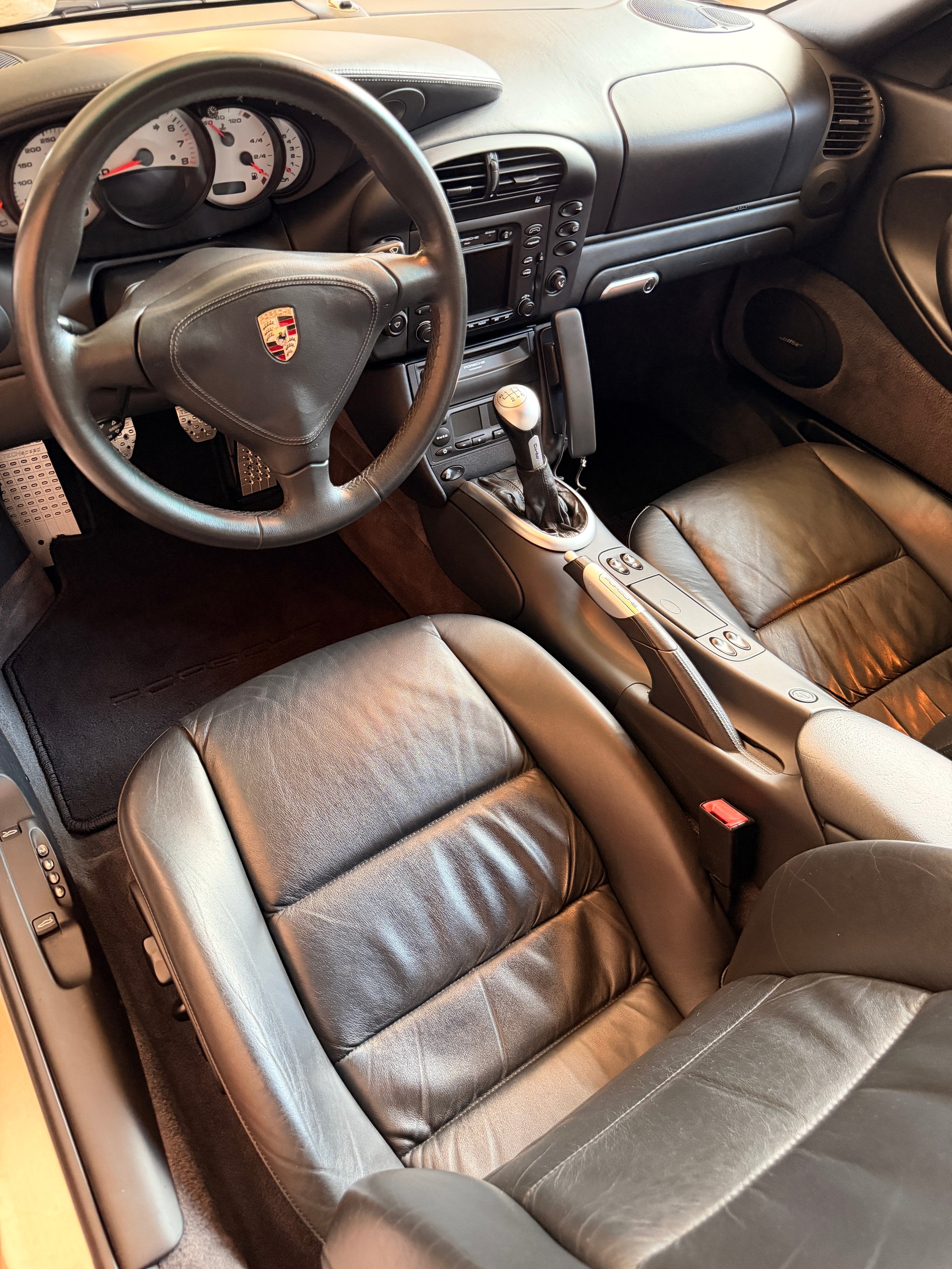 PORSCHE 911 Turbo-image-10