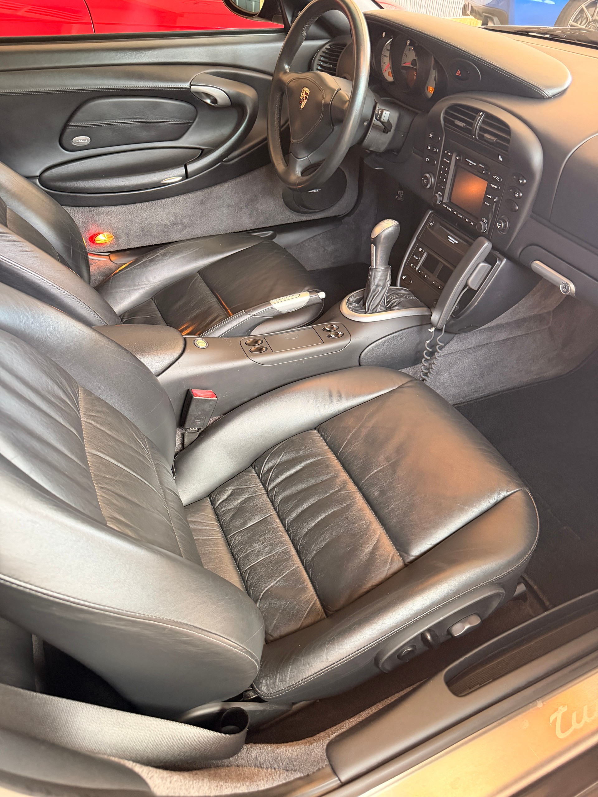 PORSCHE 911 Turbo-image-11
