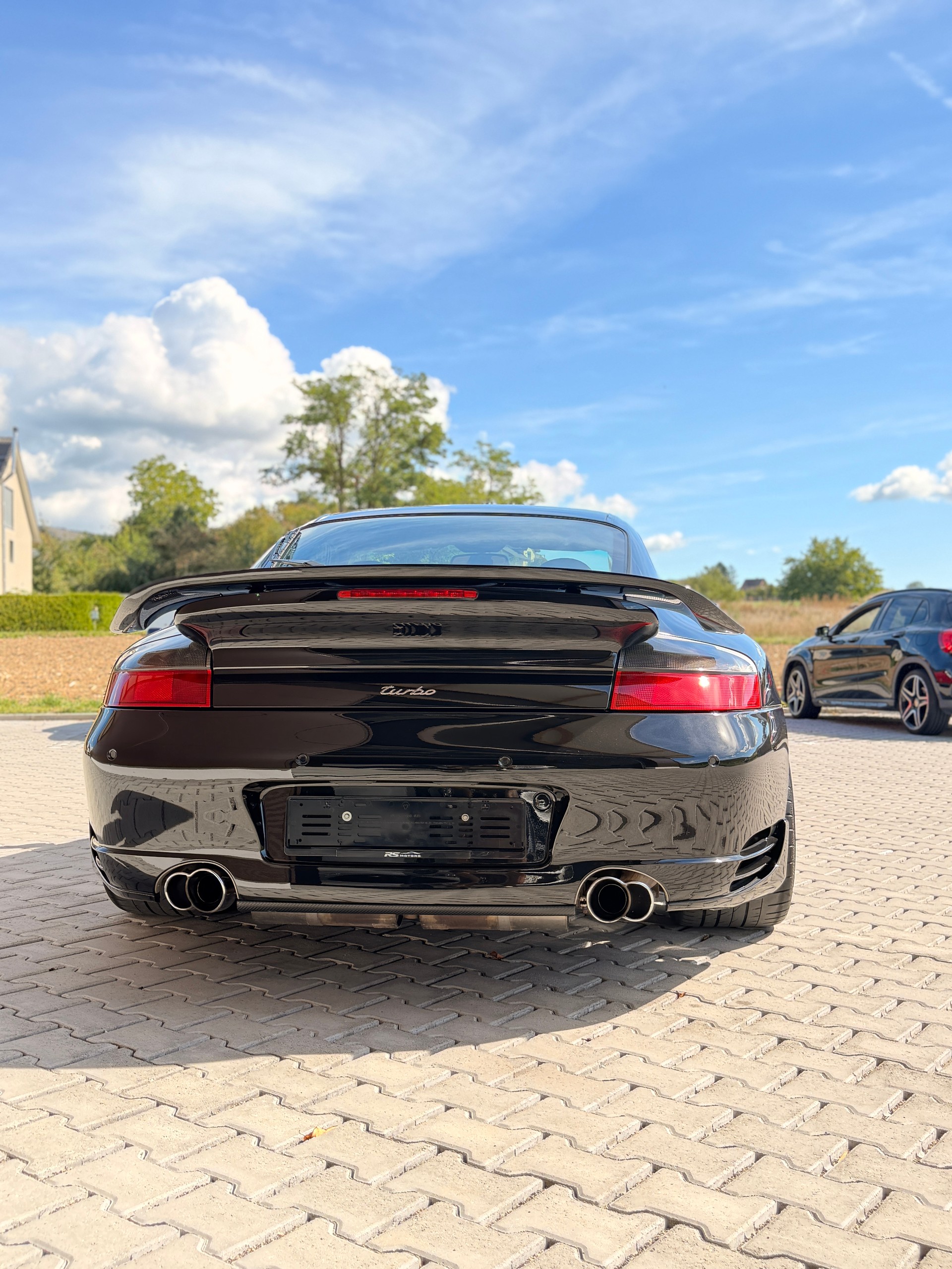 PORSCHE 911 Turbo-image-3