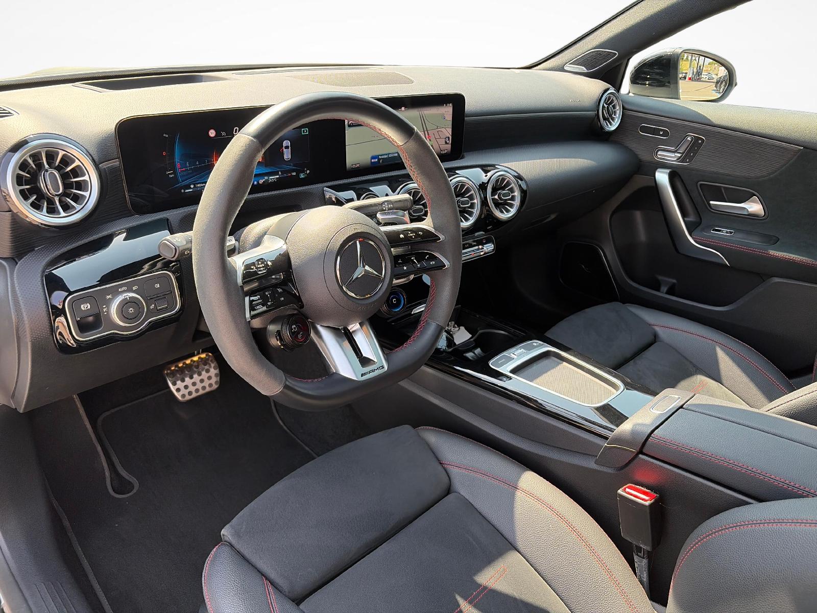 MERCEDES-BENZ A 45 S AMG 4matic+-image-10