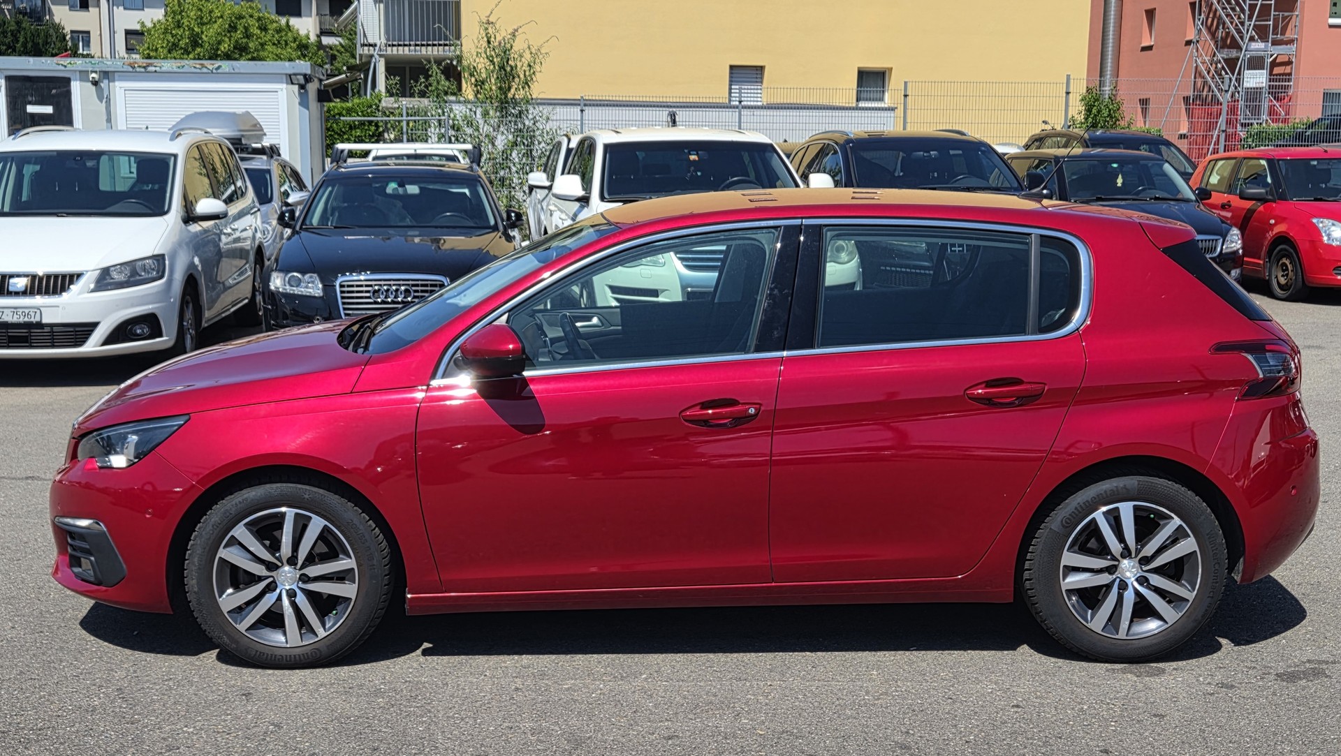 PEUGEOT 308 1.5 BlueHDI Allure-image-2